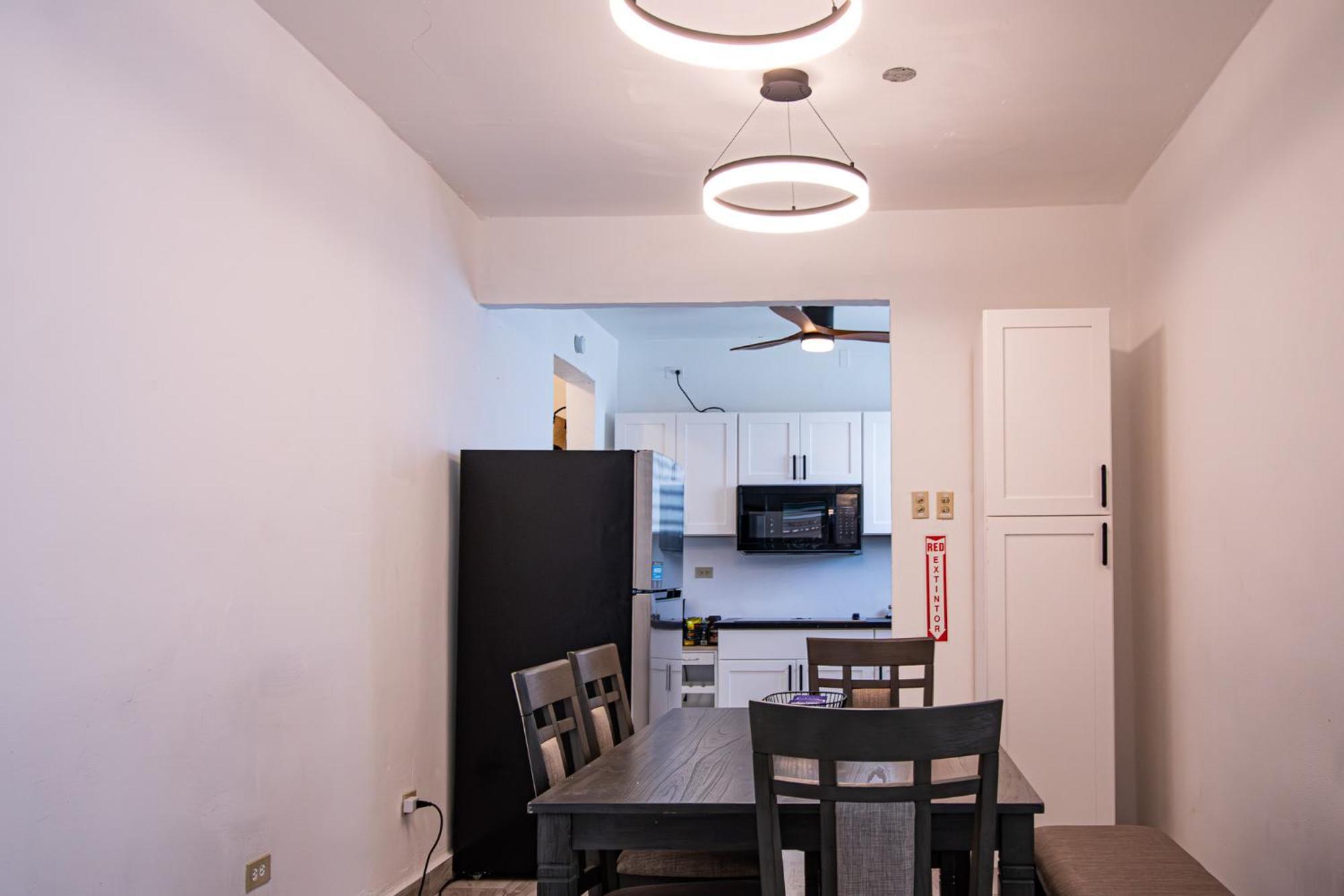Entire Vacation In - Fits 10 Apartment *