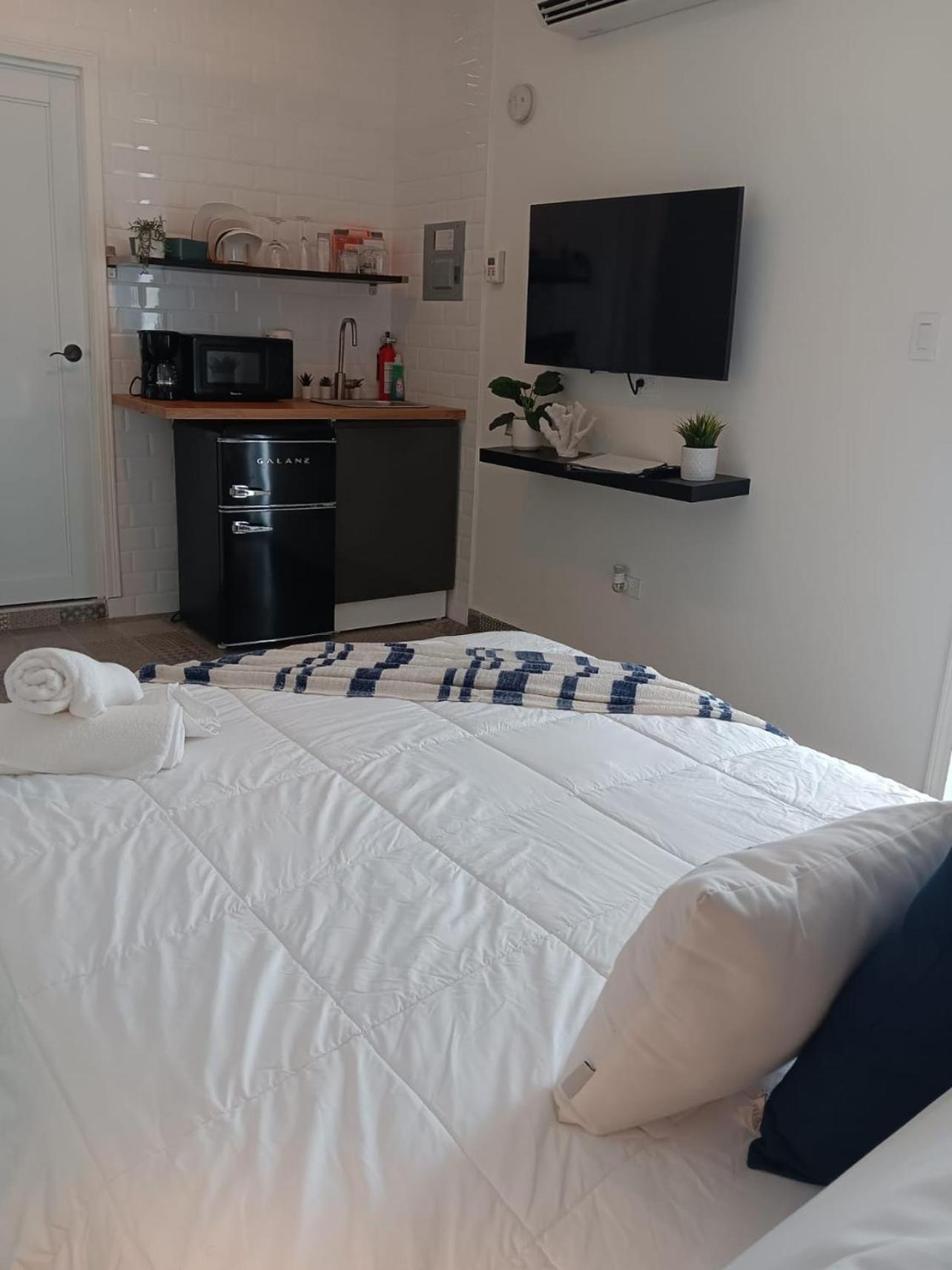 V7 Pr Cozy & Great Location Apartment *