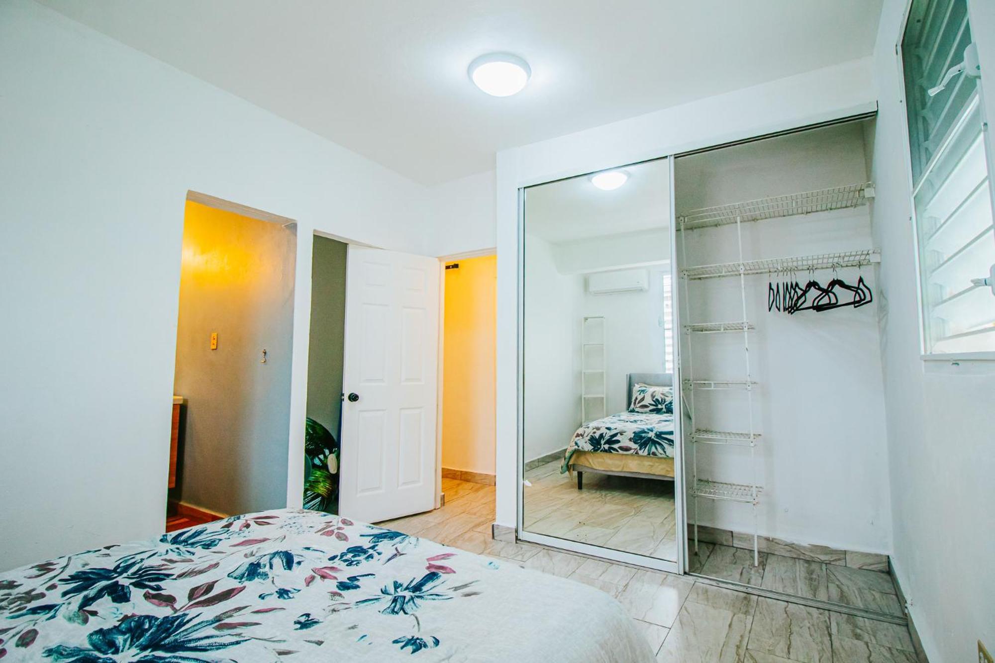 Entire Vacation In - Fits 10 Apartment *