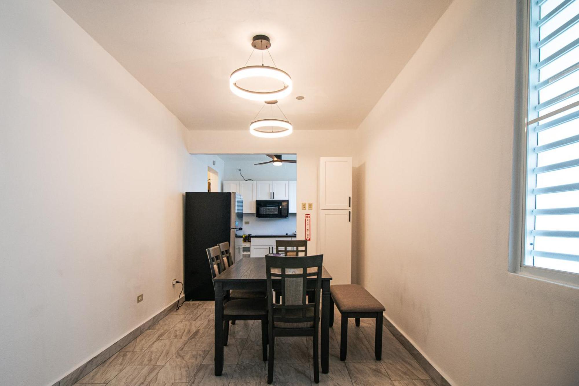 Entire Vacation In - Fits 10 Apartment *