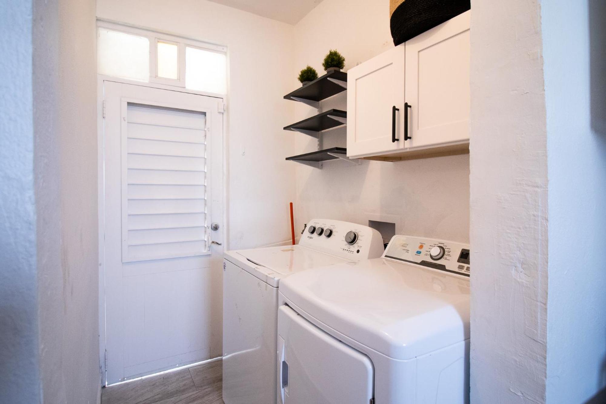 Entire Vacation In - Fits 10 Apartment *