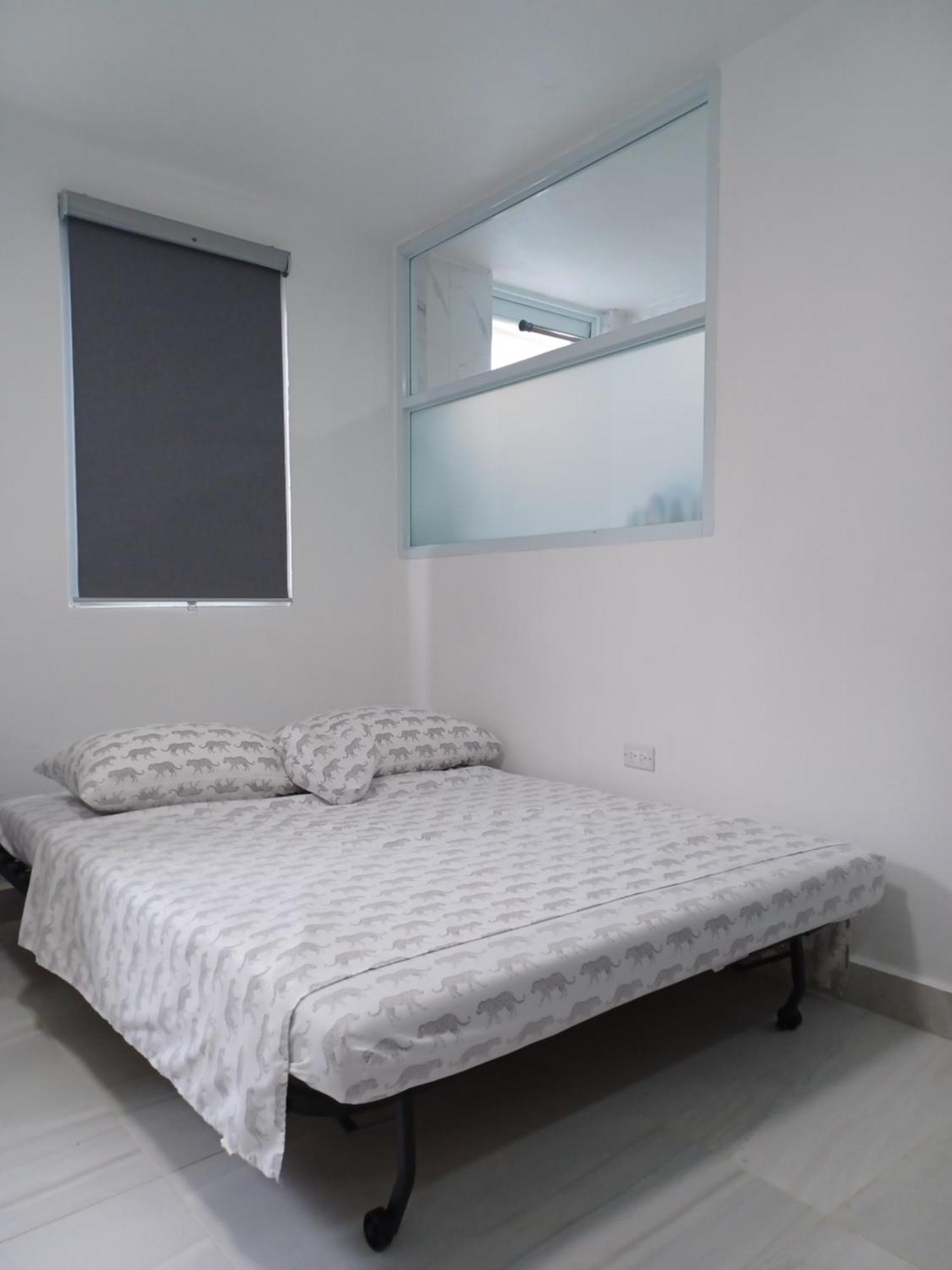 Black & White Comfort Apartment San Juan