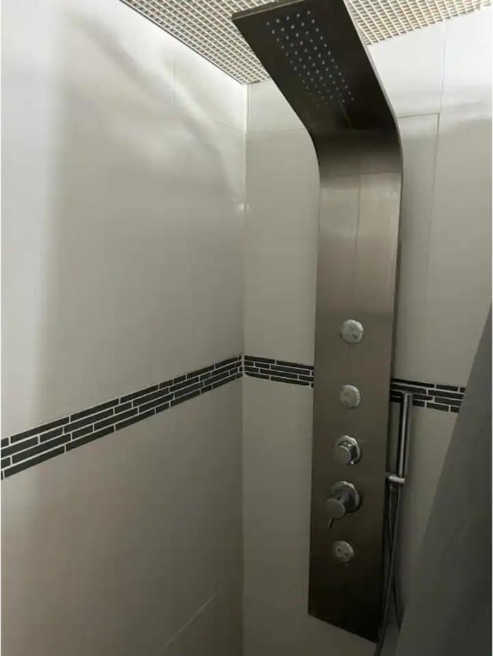 Cozy 2 Beds In Coral Towers Front *
