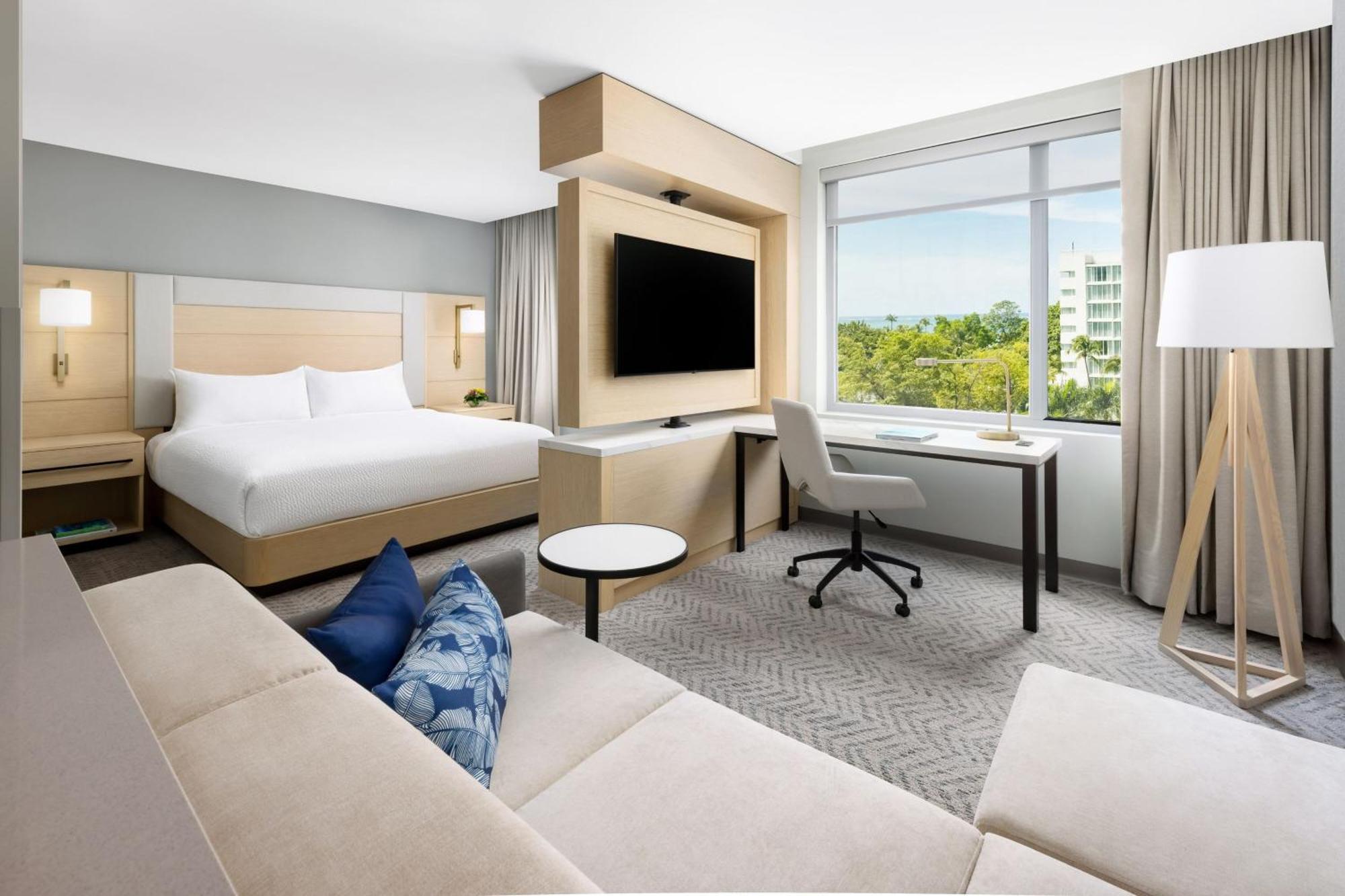 By Marriott Isla 5* San Juan