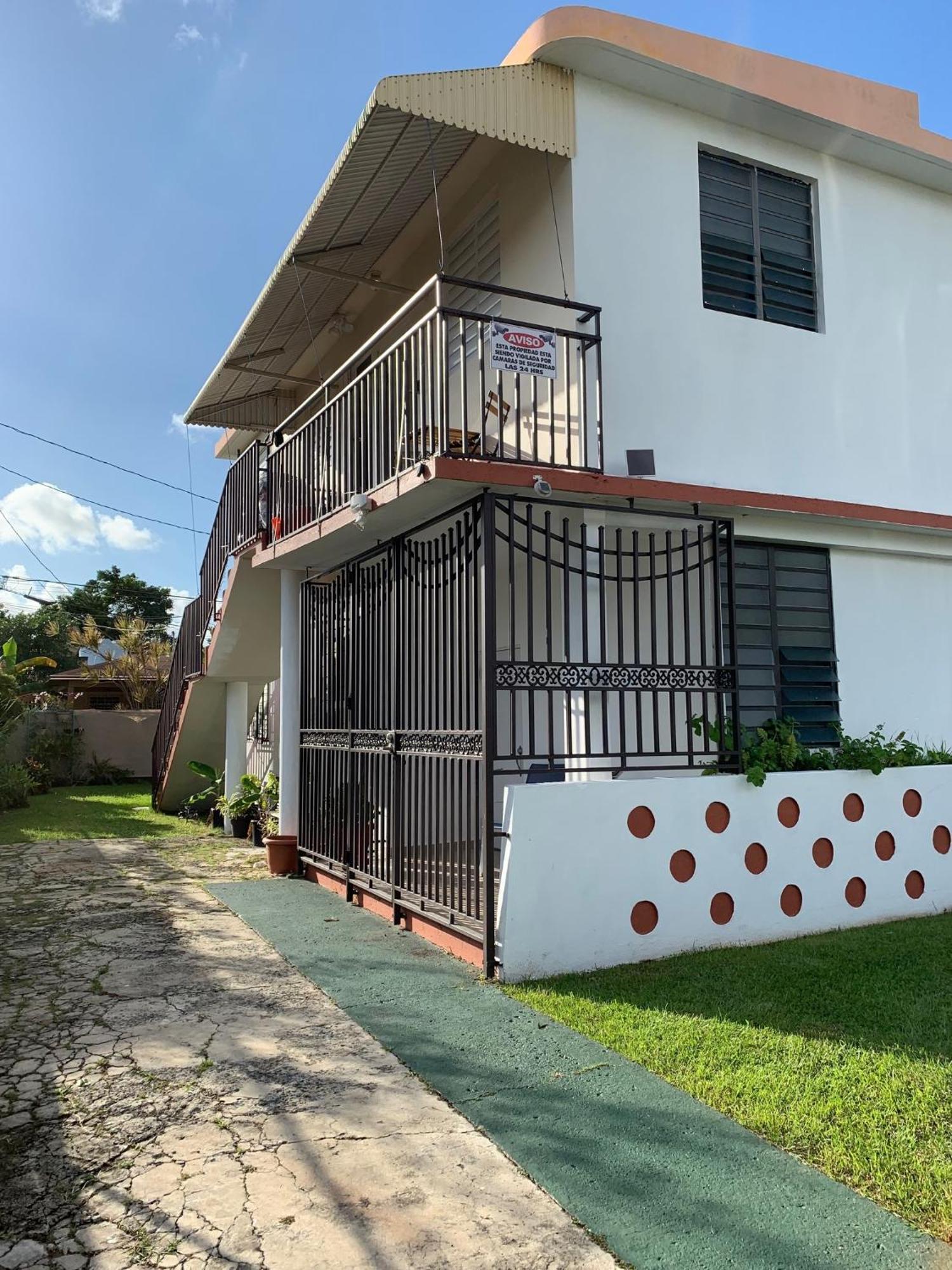 Breezy 1 Bed Apt, Short Ride From Airport And Apartment San Juan