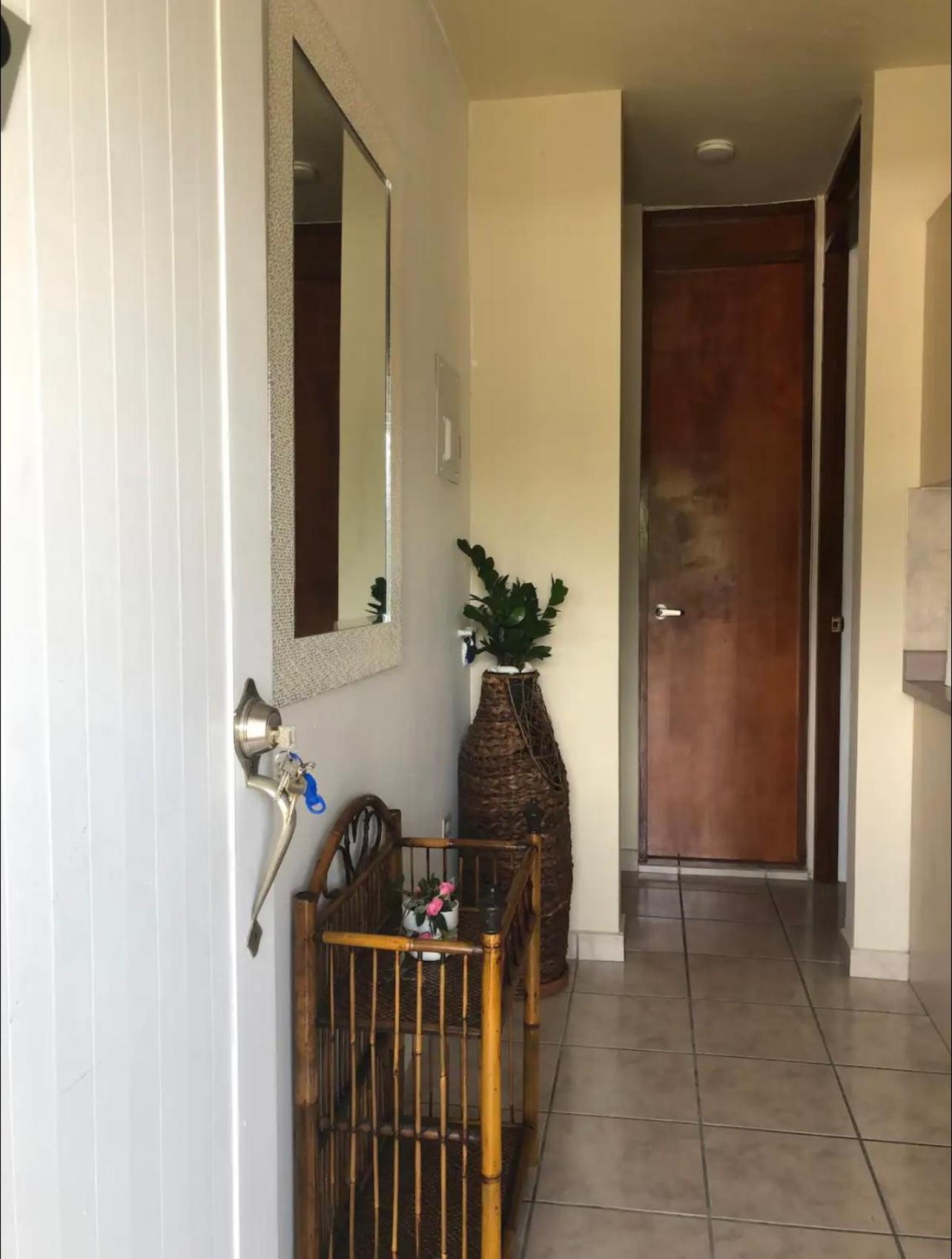 Breezy 1 Bed Apt, Short Ride From Airport And