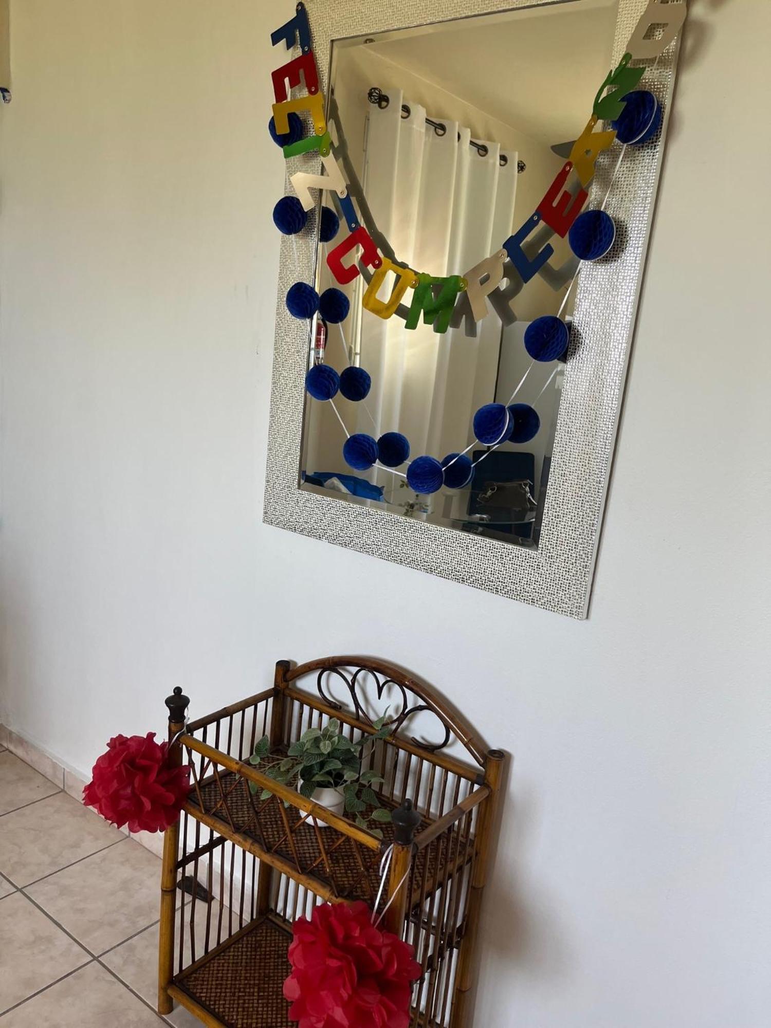 Apartment Breezy 1 Bed Apt, Short Ride From Airport And