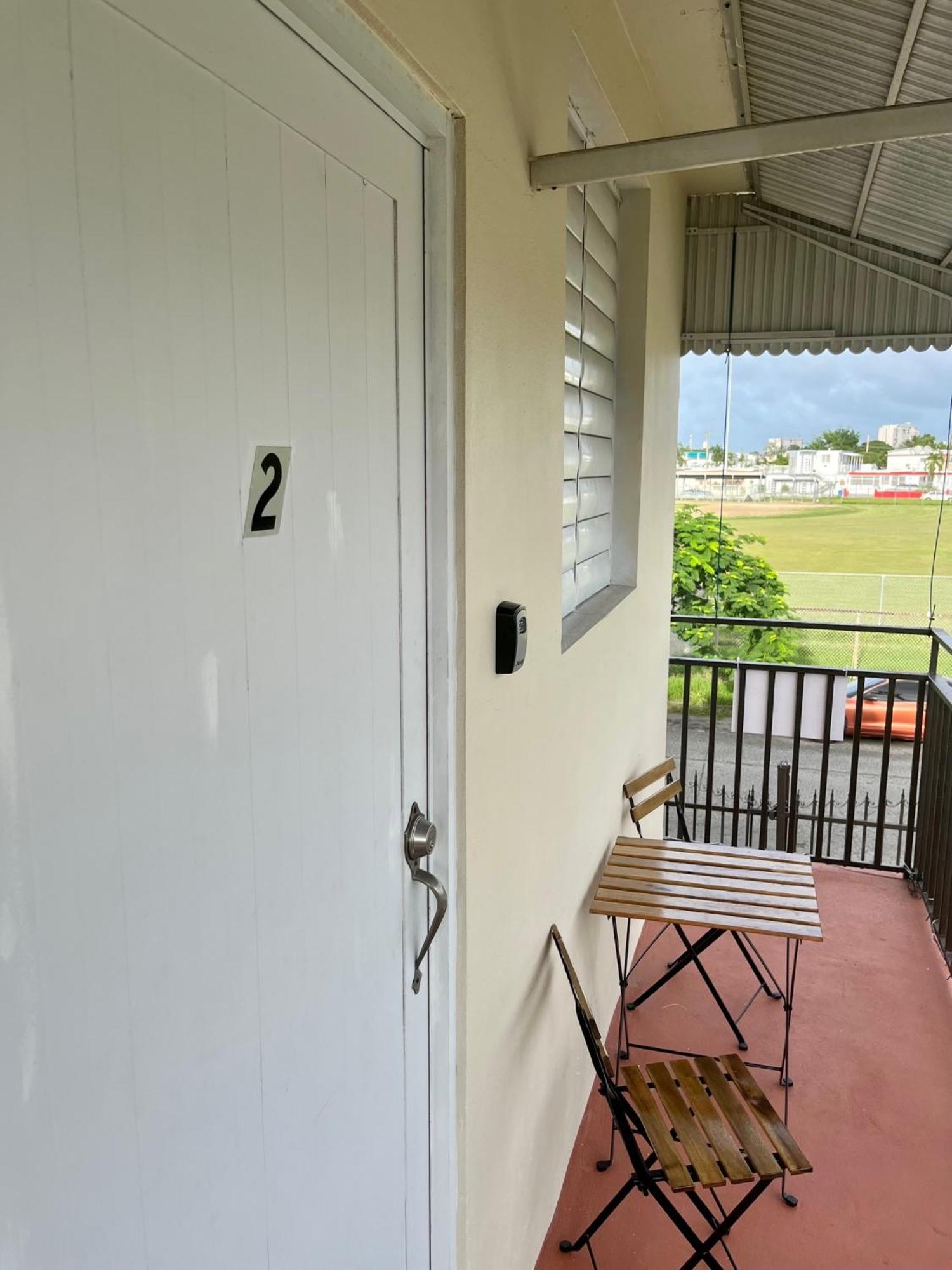 Breezy 1 Bed Apt, Short Ride From Airport And *