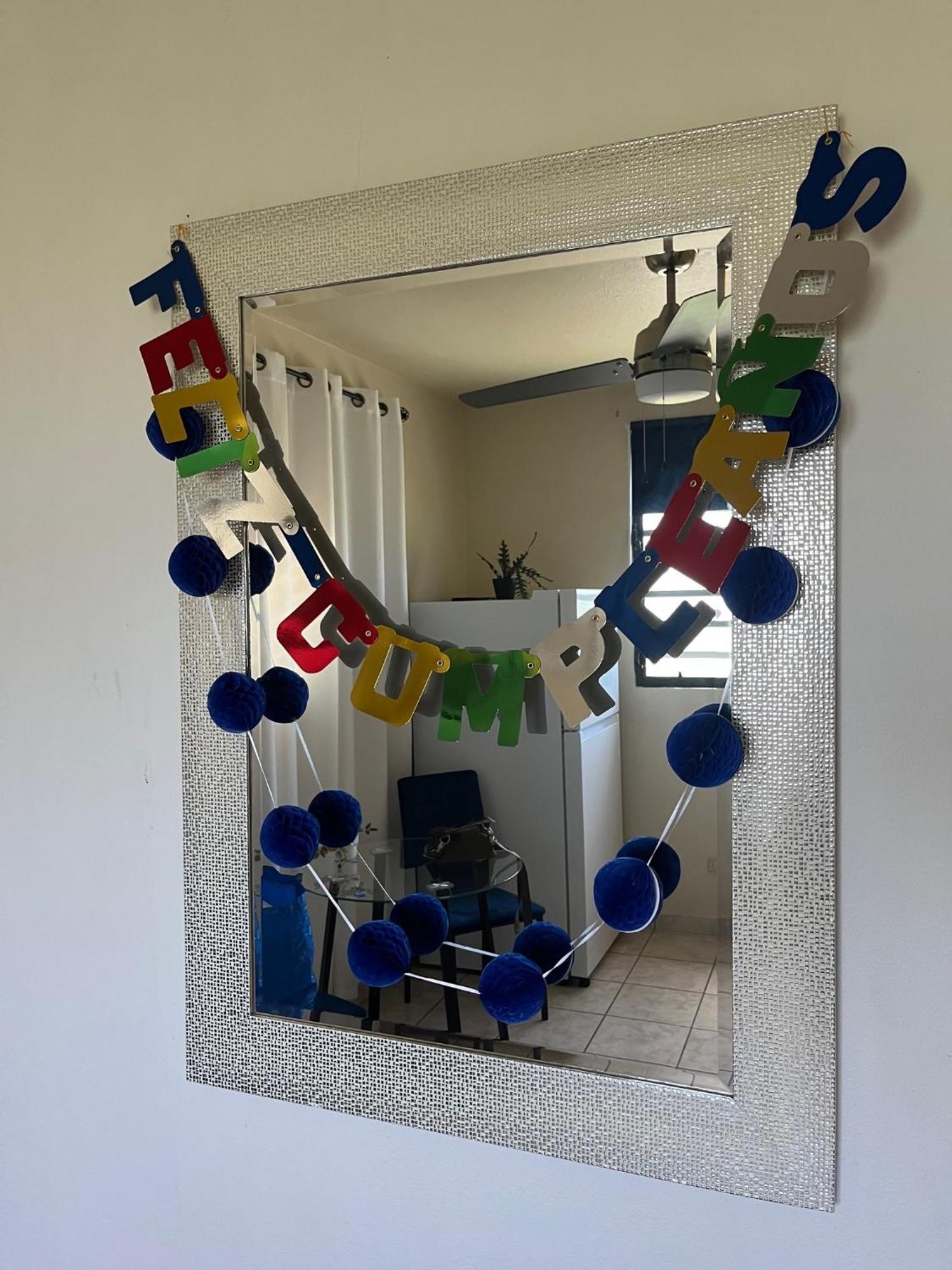 Apartment Breezy 1 Bed Apt, Short Ride From Airport And