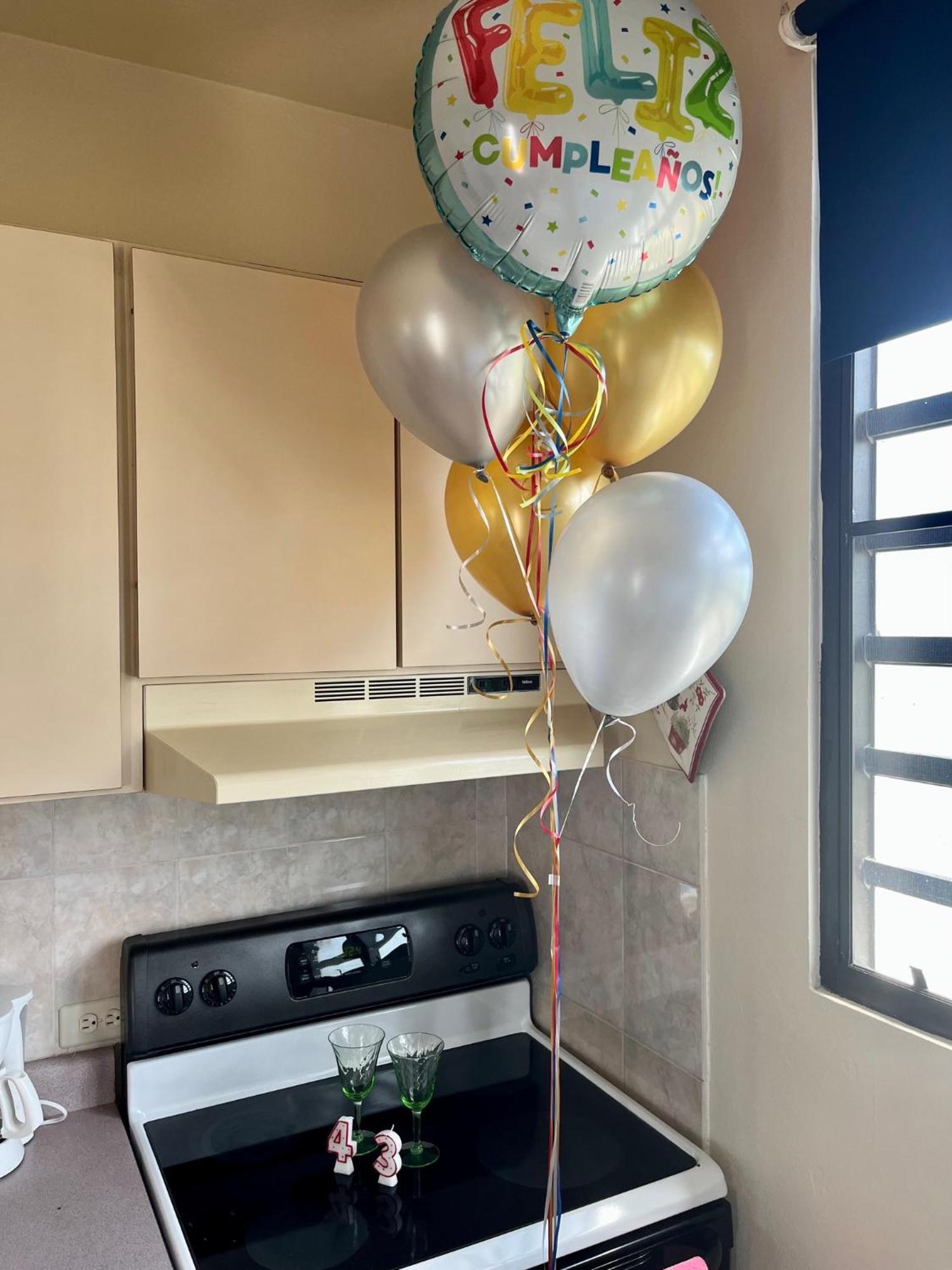 Breezy 1 Bed Apt, Short Ride From Airport And