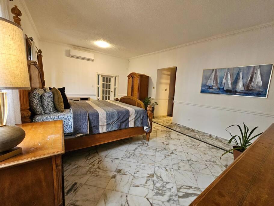Hugo's Holiday home San Juan