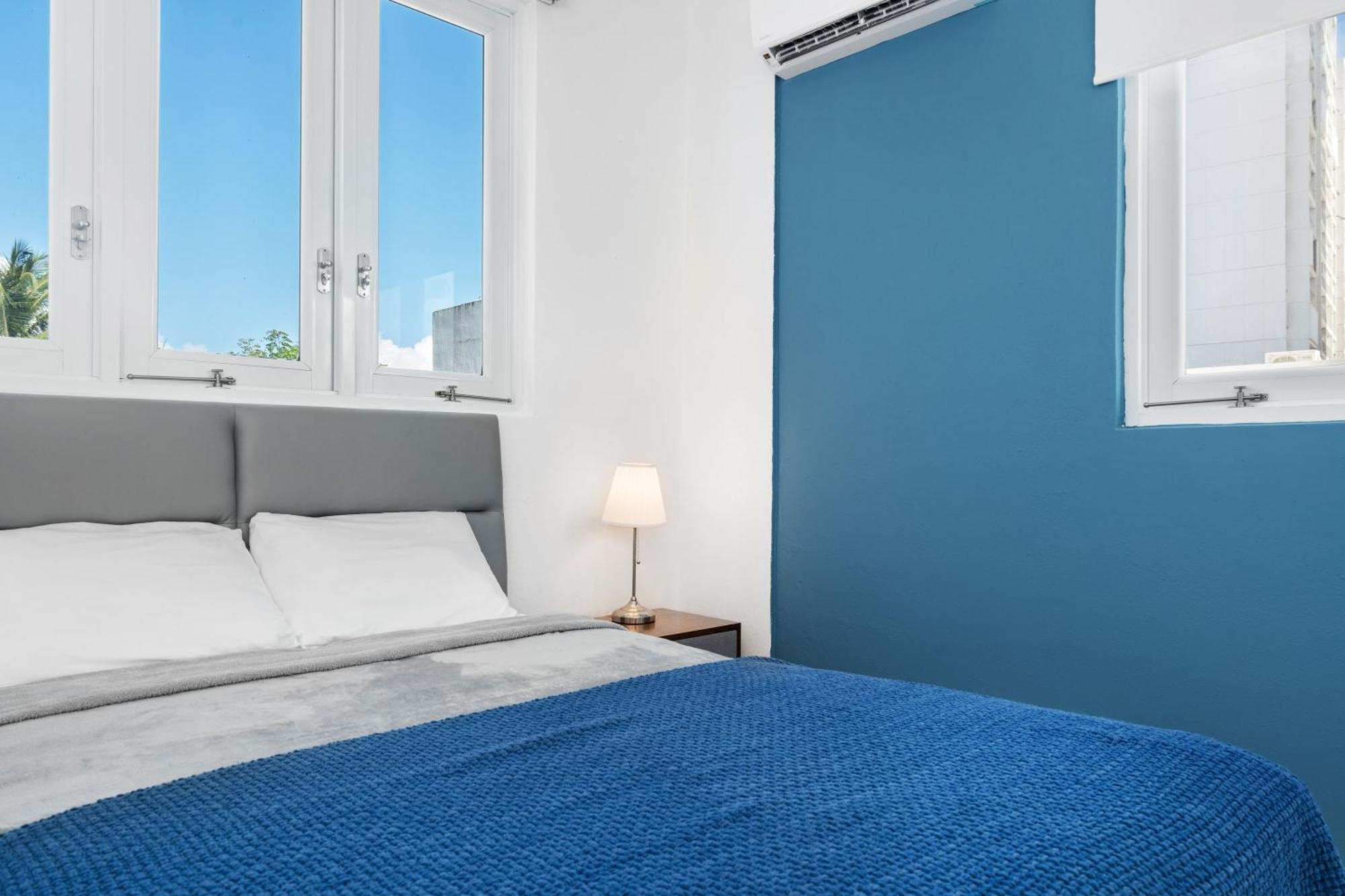 1 Step From The Pool Pet Friendly * San Juan