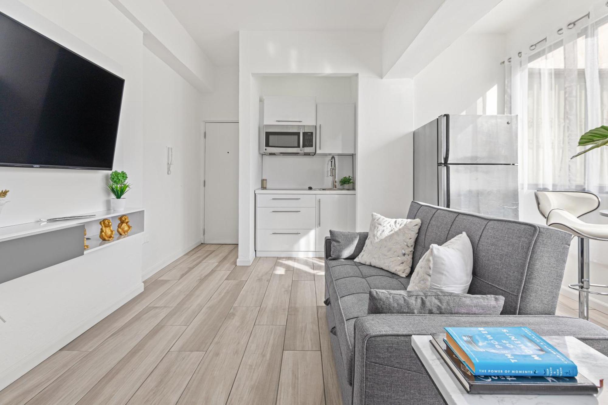 Otium Renovated Near The Free Snacks Apartment