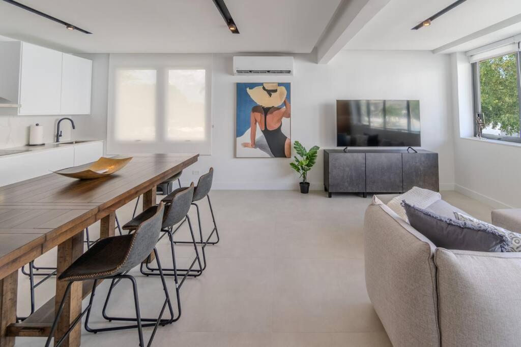 Emerald Haus 12bd 6bath Sleeps 26 People