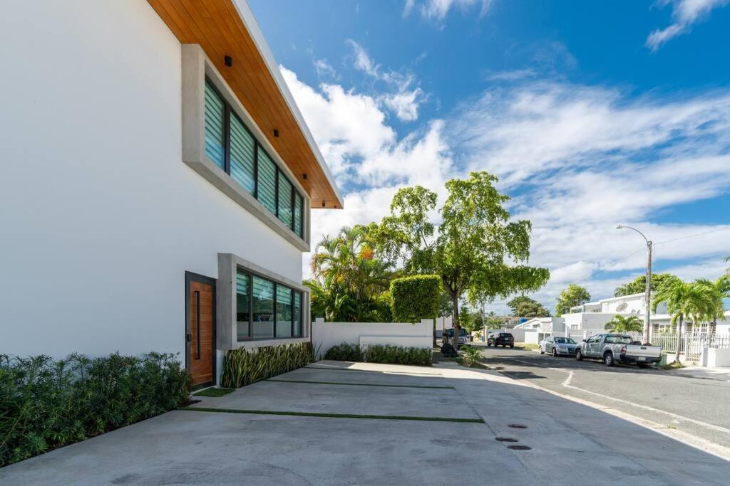 Emerald Haus 12bd 6bath Sleeps 26 People Apartment