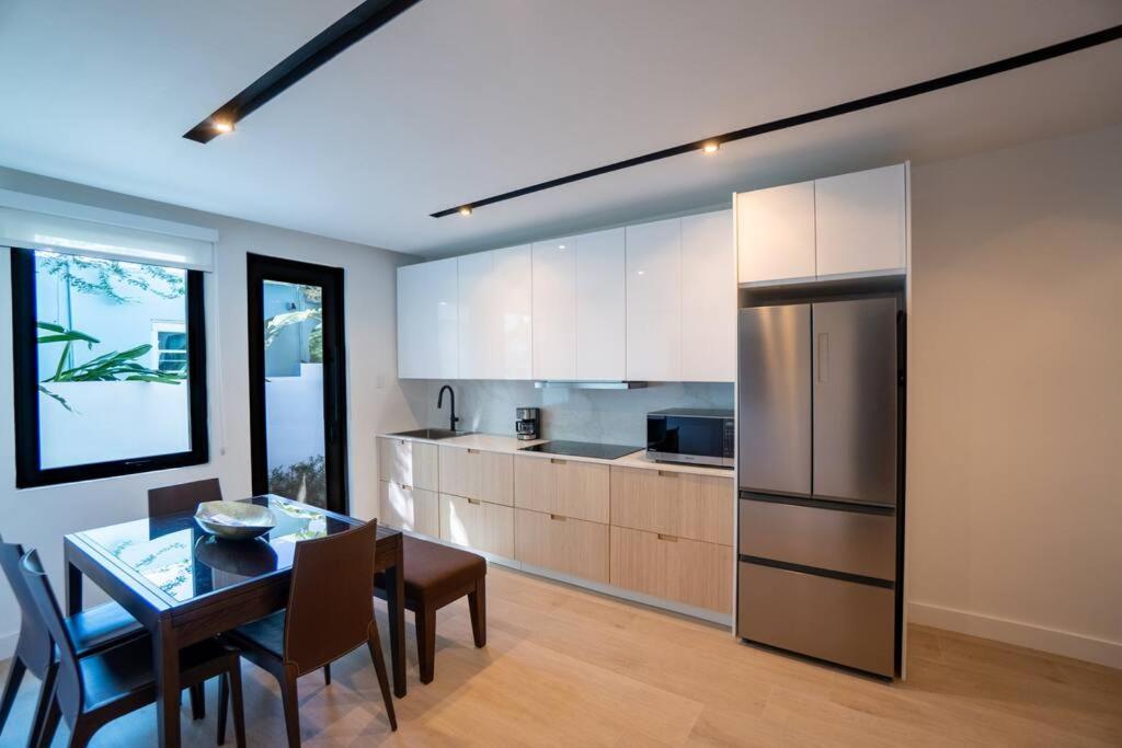 Emerald Haus 12bd 6bath Sleeps 26 People *