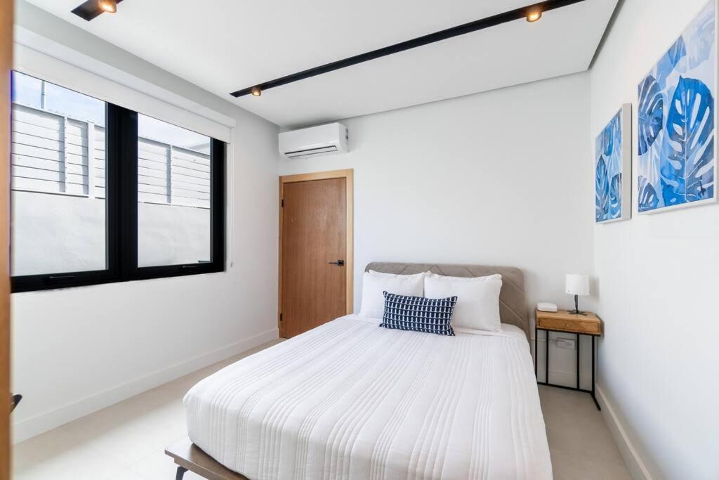 Apartment Emerald Haus 12bd 6bath Sleeps 26 People *