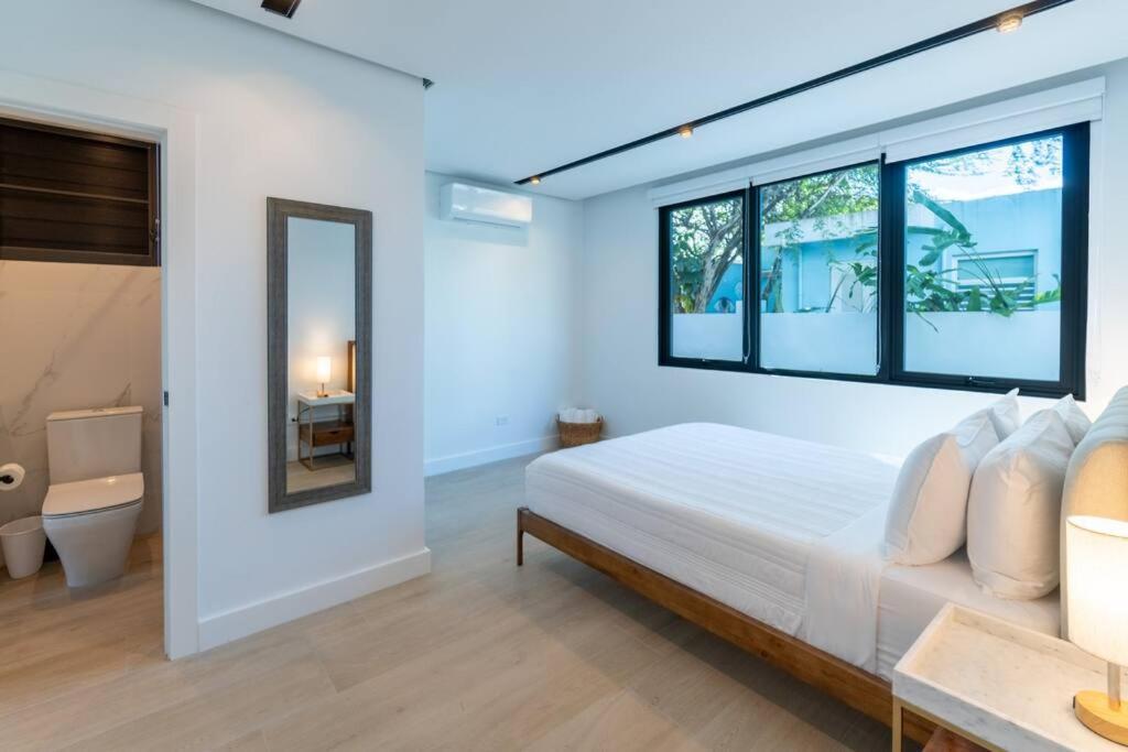 Emerald Haus 12bd 6bath Sleeps 26 People * San Juan