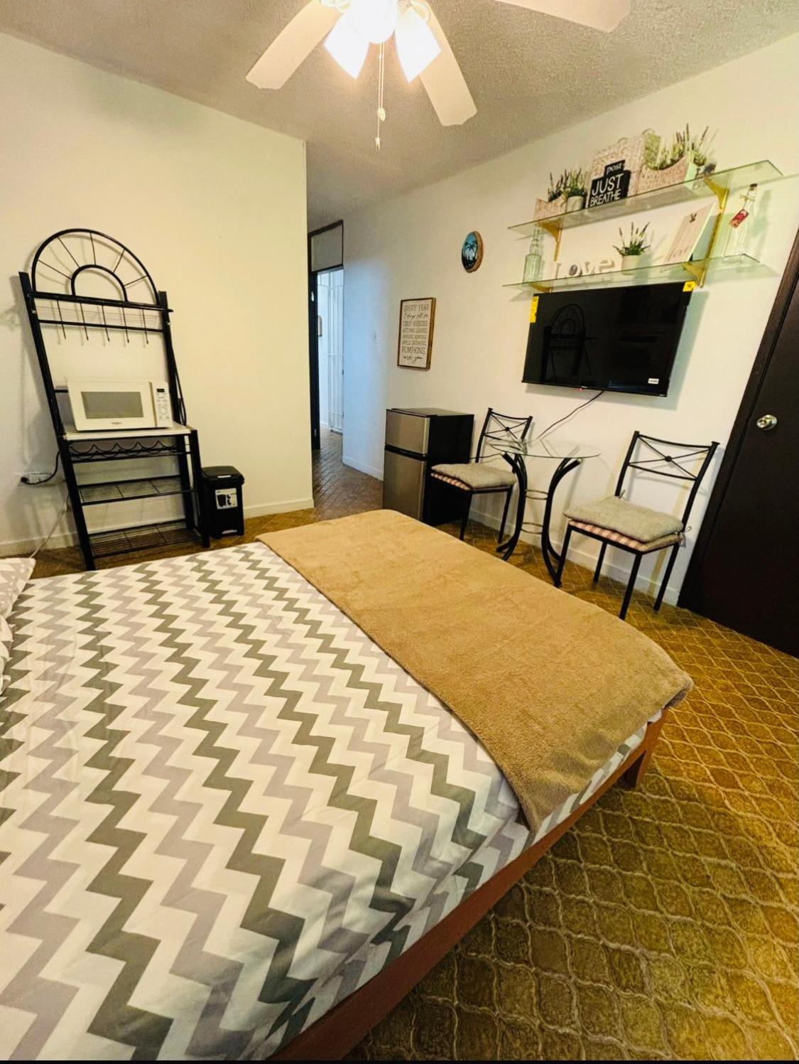 Cozy For 2 With Private Bath & Terrace Bed & Breakfast *