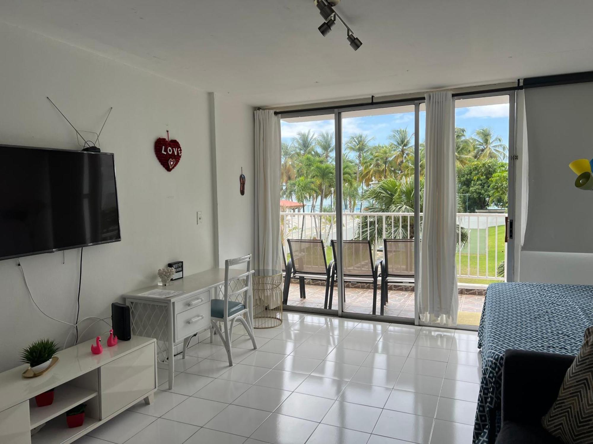 Hobie Beachfront Isla Apartment *