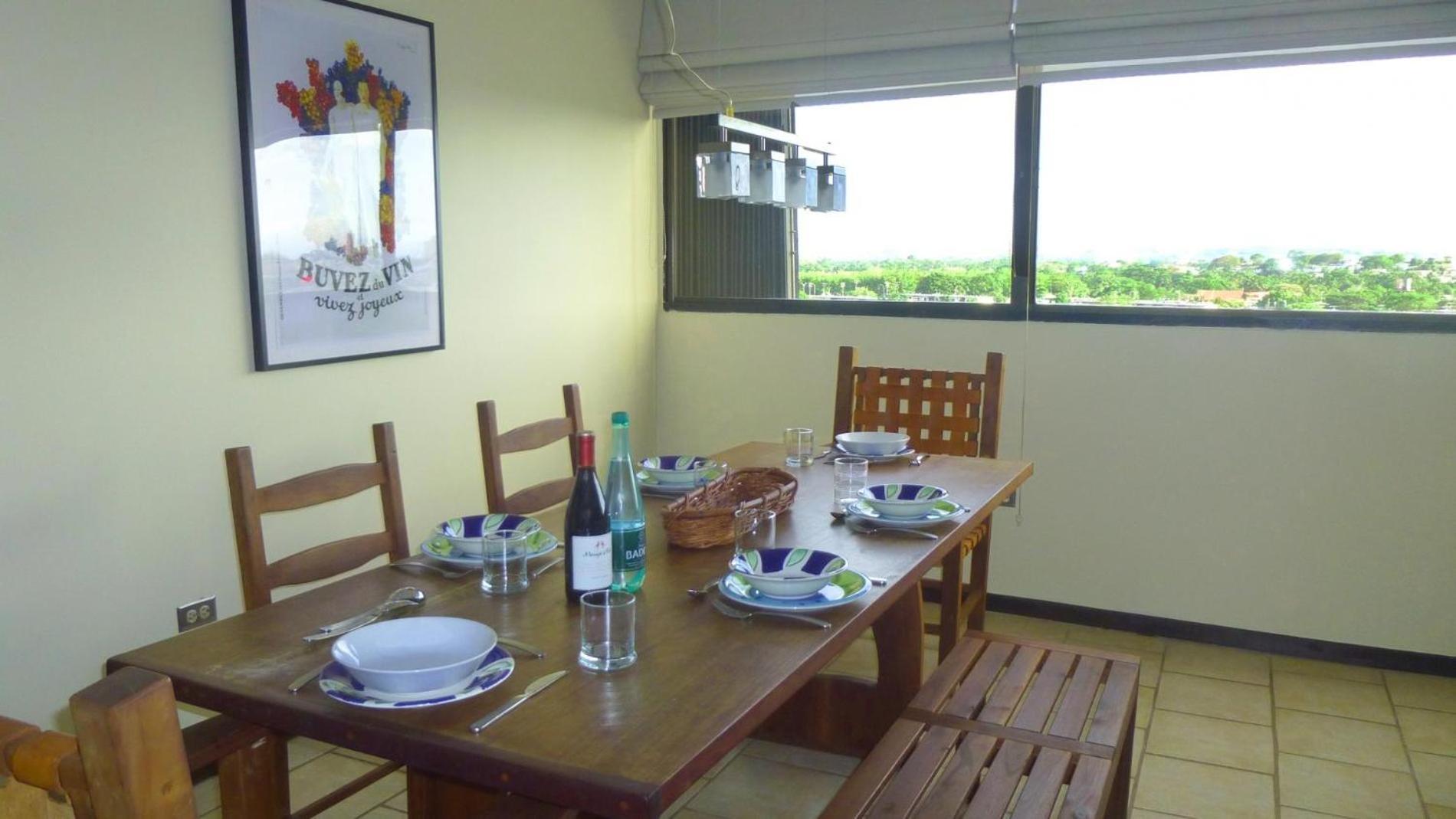 Bella Vista Apartment *