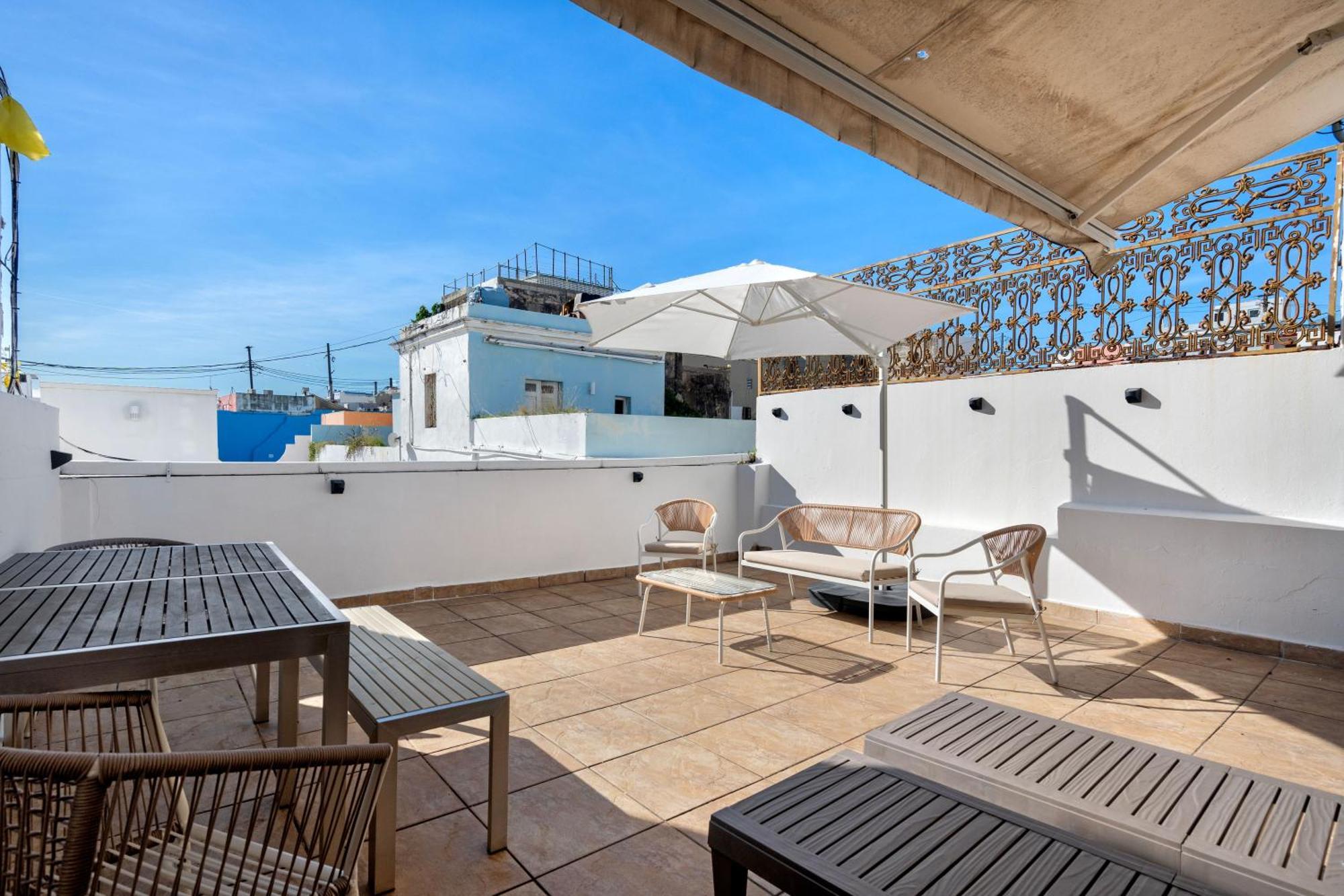 Otium With Terrace In Old Apartment San Juan