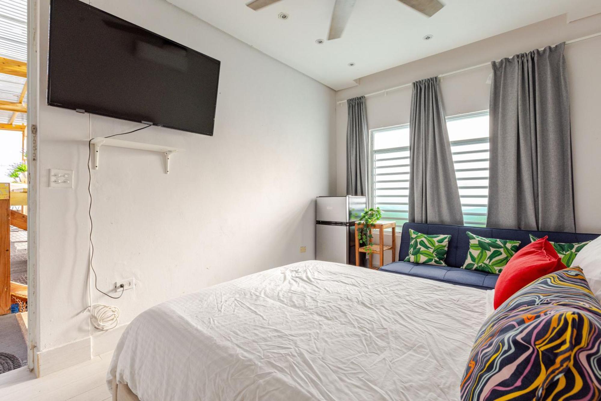City Beach Apartments * San Juan