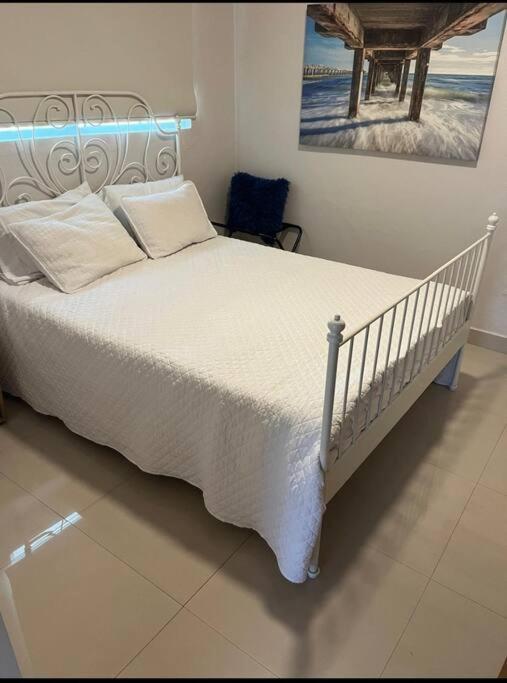Apartment 203-tranquil Renovated Charm In The City, Near The With Free Parking San Juan