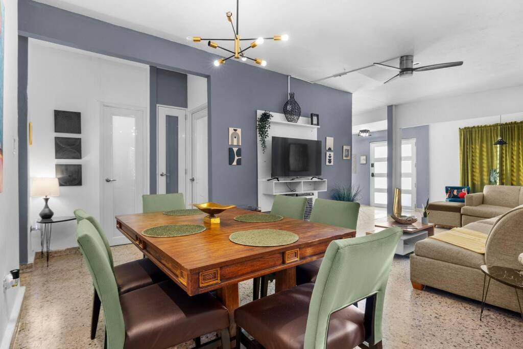Villa Luxury 4br For 14-& Jacuzzi 6 Min & Airport *