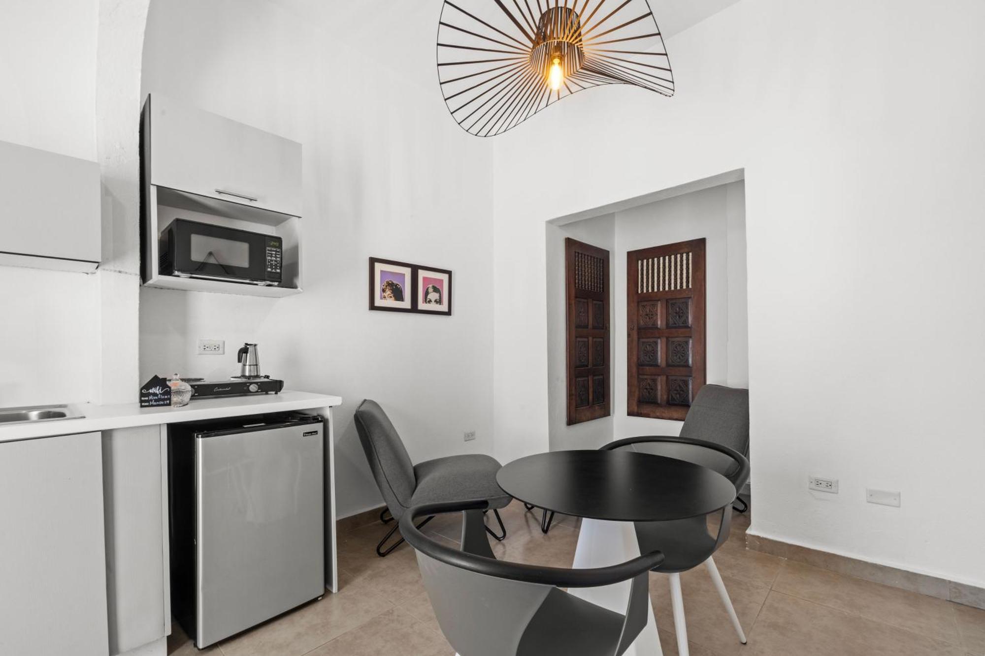 Artistic One-bedroom Garden In Sj Mm9 Apartment
