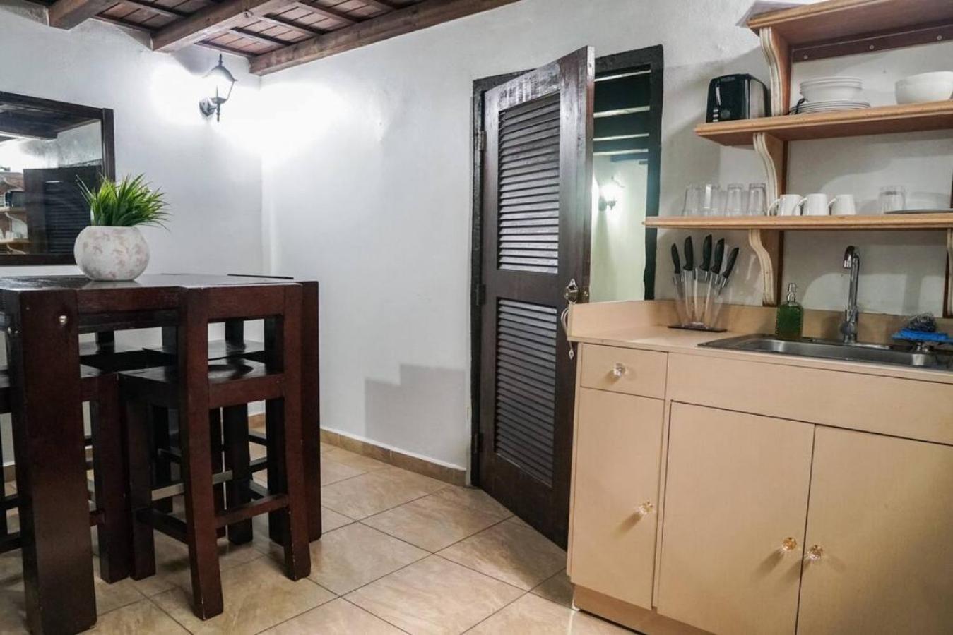 Apartment Old *