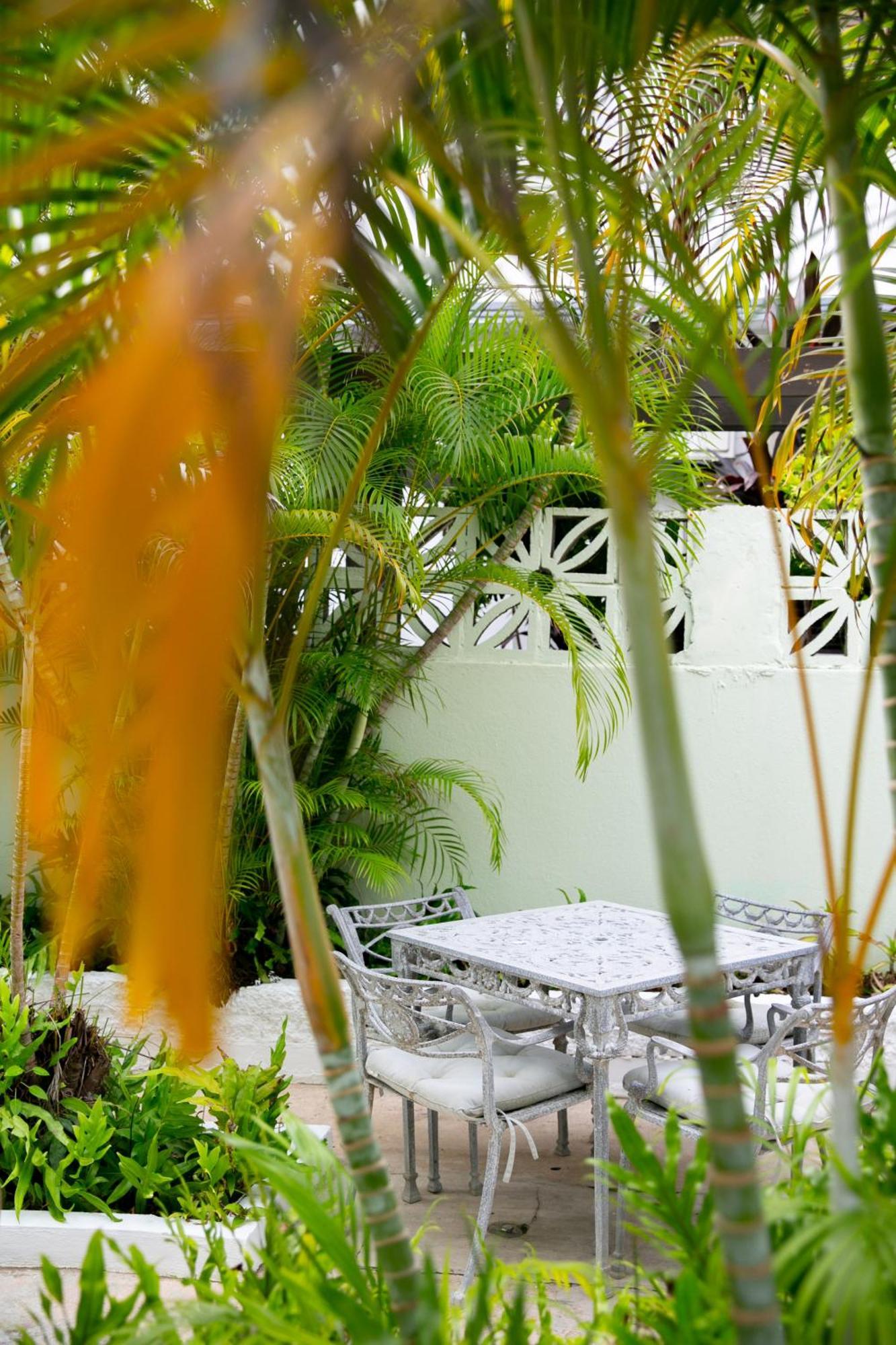 Numero Uno Aparthotel San Juan