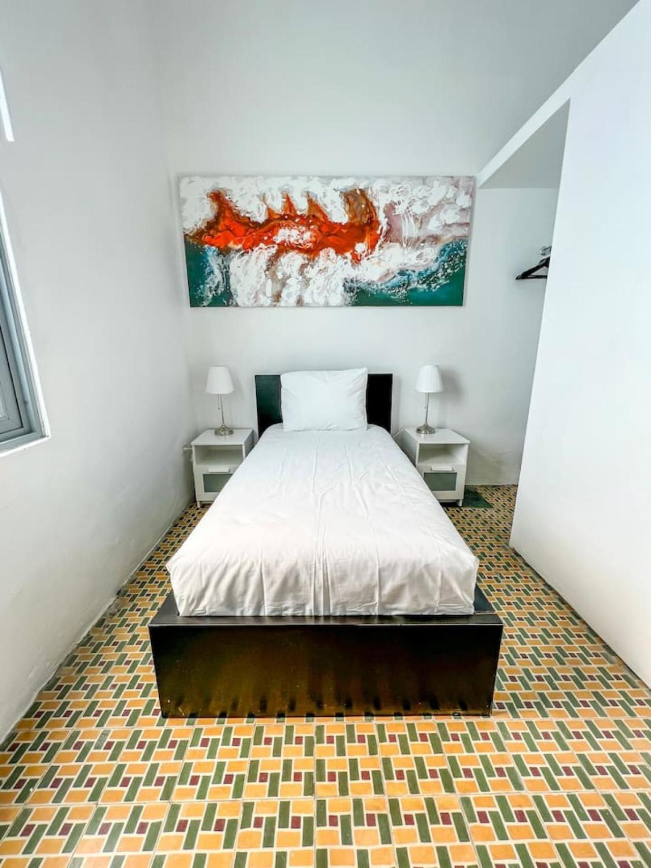Beautiful Apt. In Nd.5 Apartment