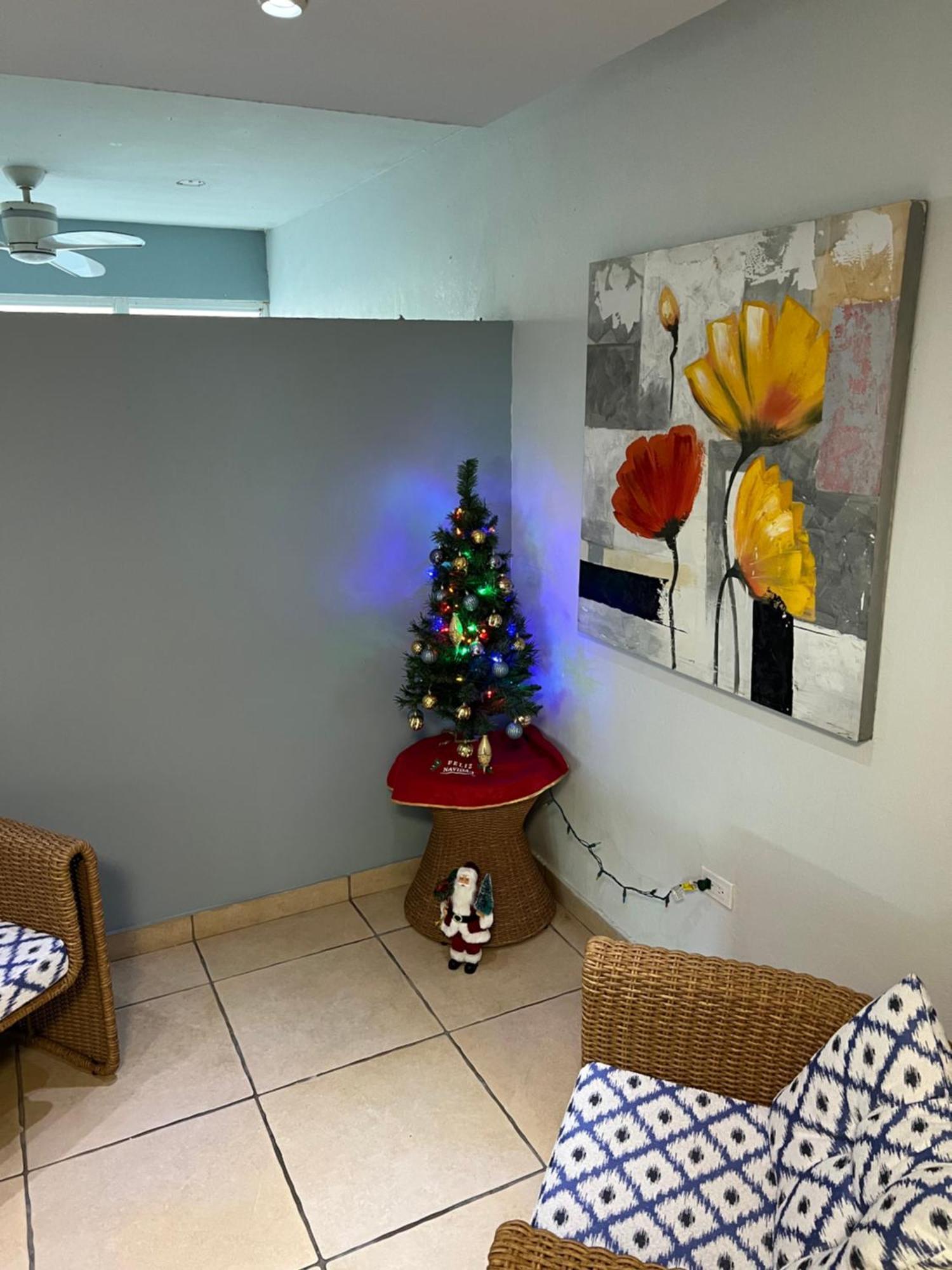 Modern & Cozy In The Heart Of Isla Apartment