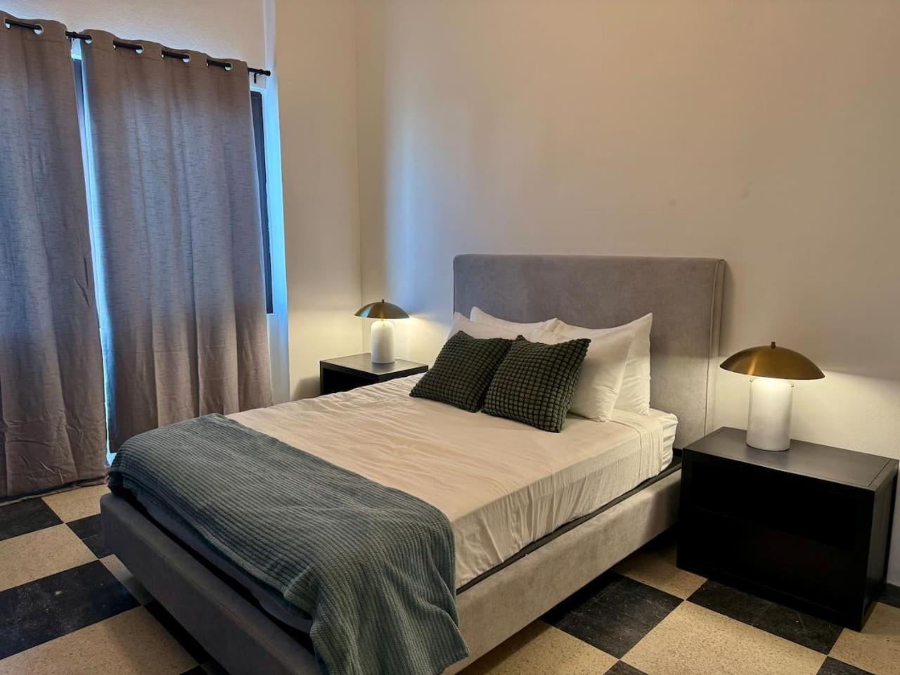Historic Apartment,perfect Location Old *
