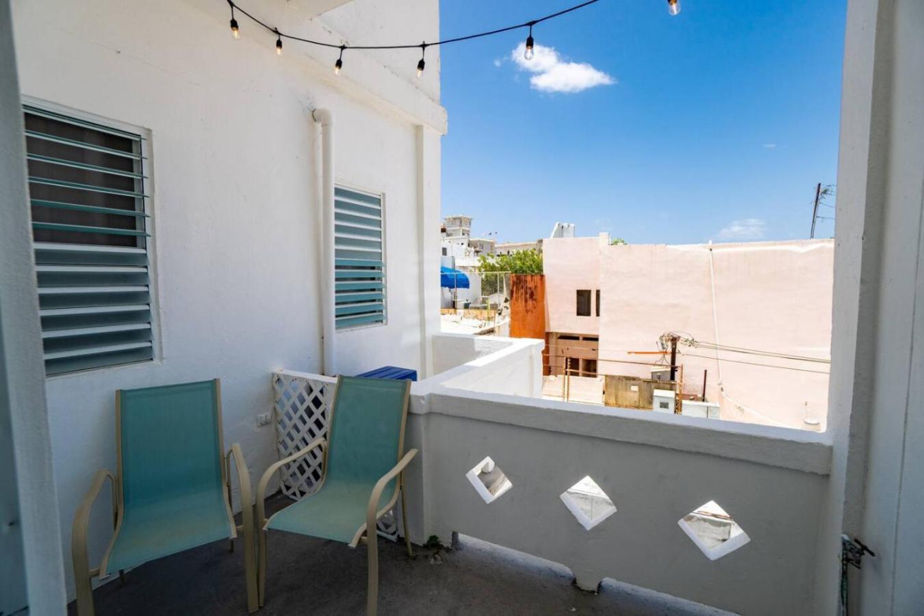 Modern 2 3-bedroom - 10 Guests In Historic Old Apartment