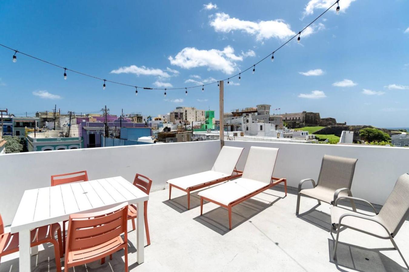 Modern 4-bedroom Penthouse In Historic Old Apartment