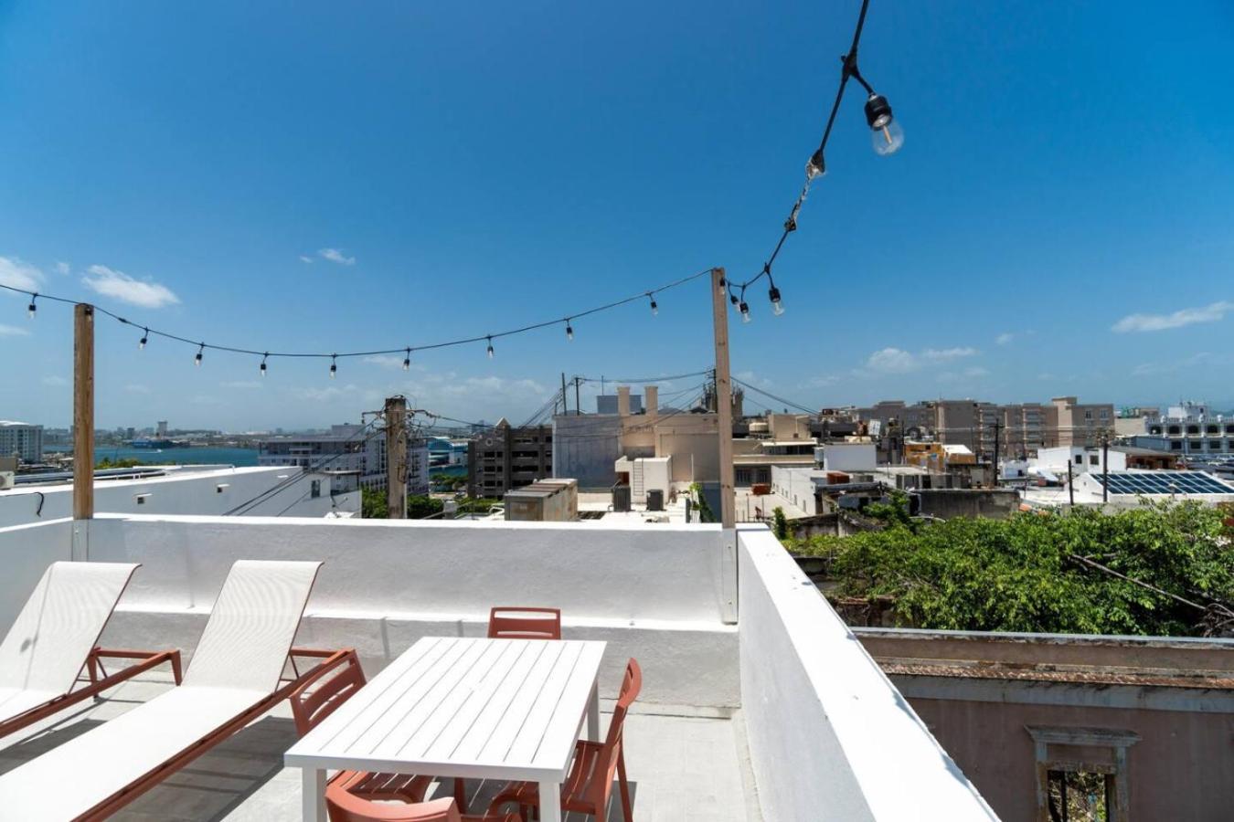 Modern 4-bedroom Penthouse In Historic Old Apartment *