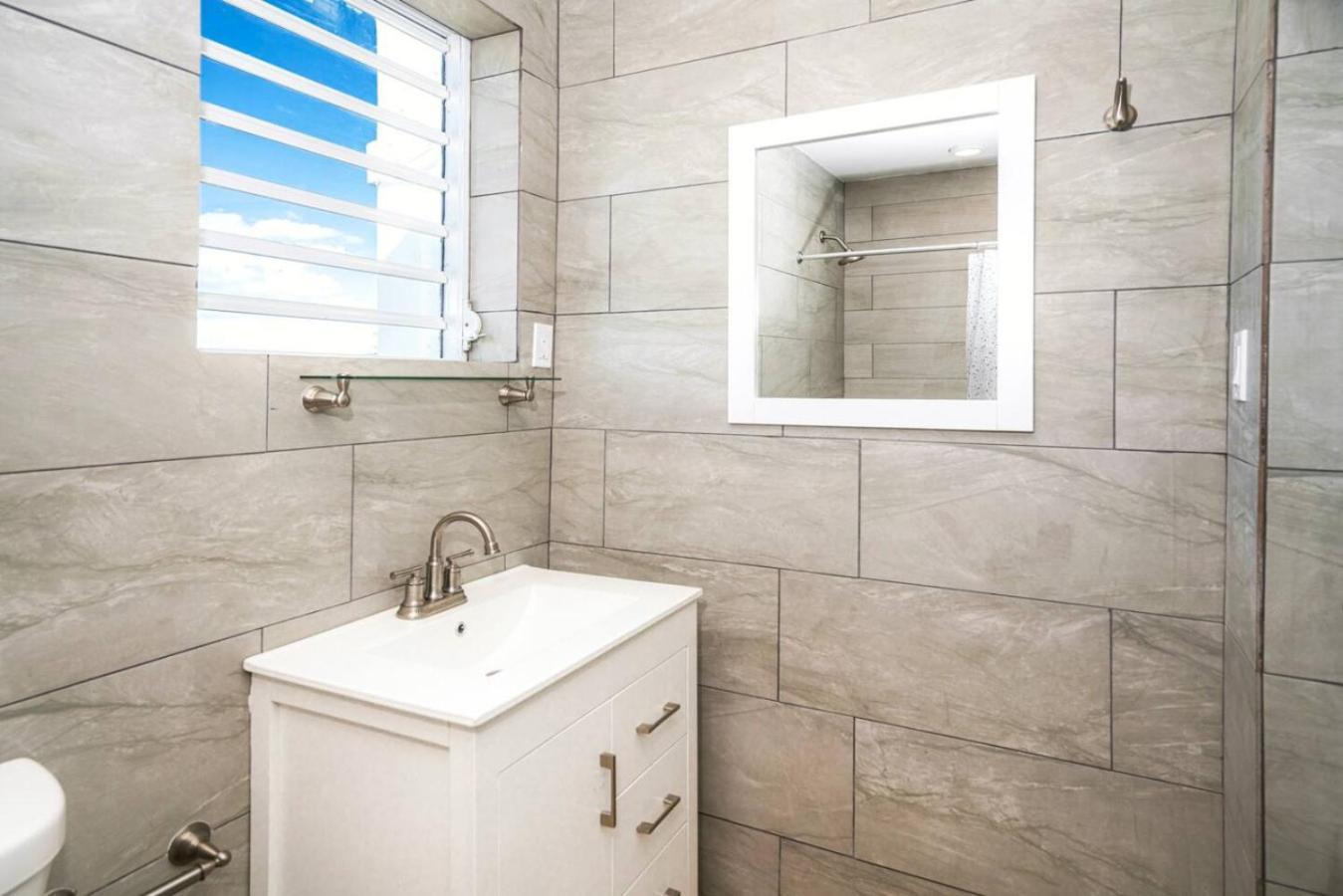 Modern 4-bedroom Penthouse In Historic Old Apartment