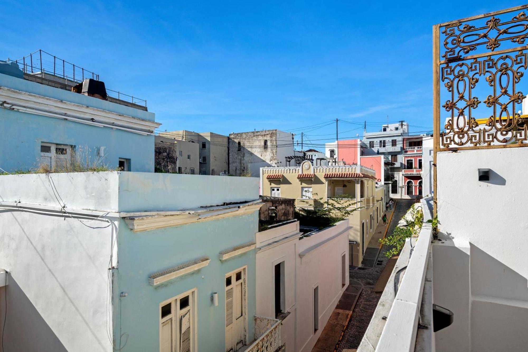 Otium With Terrace In Old Apartment *
