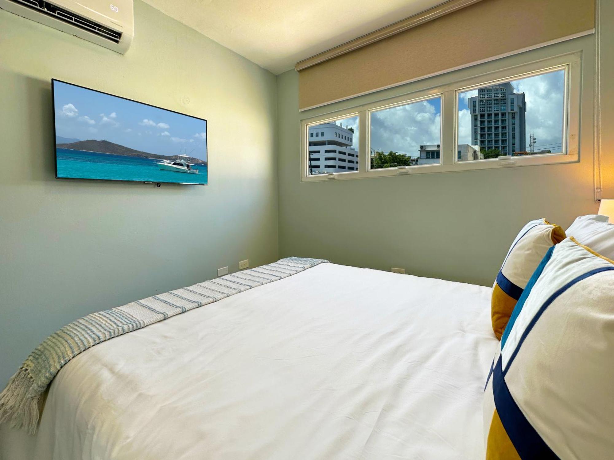 Condado Laguna I 6 Bed 3 Bath Jacuzzi Villa