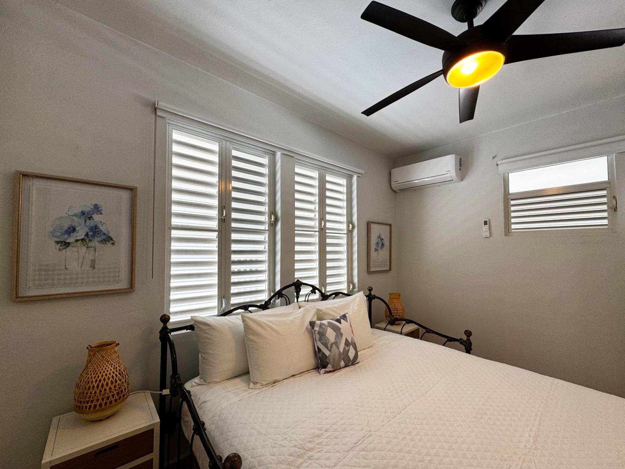 Condado 4 Bed 3 Bath Sleeps 8 Jacuzzi & Free Parking Villa