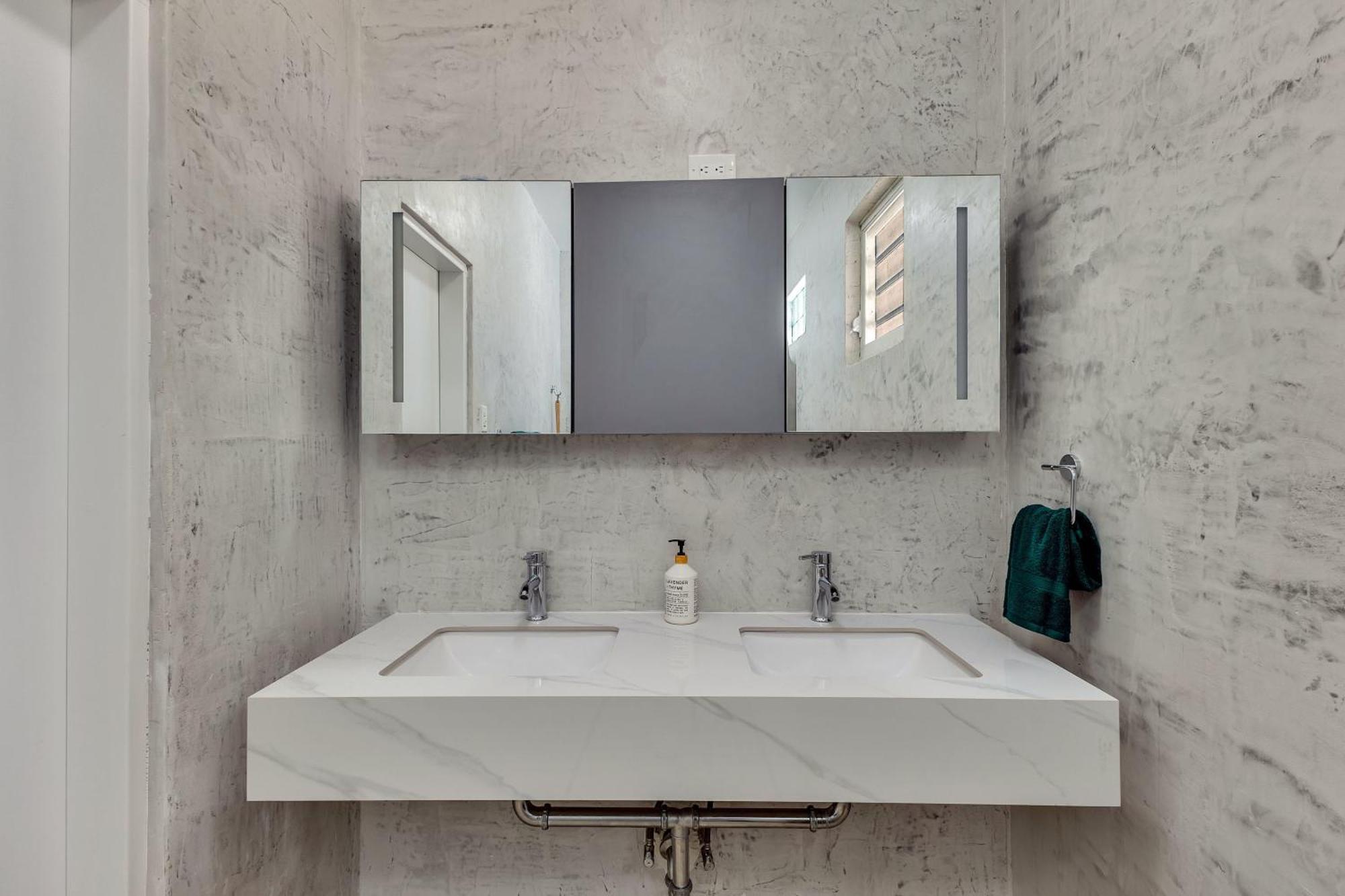 Condado 4 Bed 3 Bath Sleeps 8 Jacuzzi & Free Parking Villa