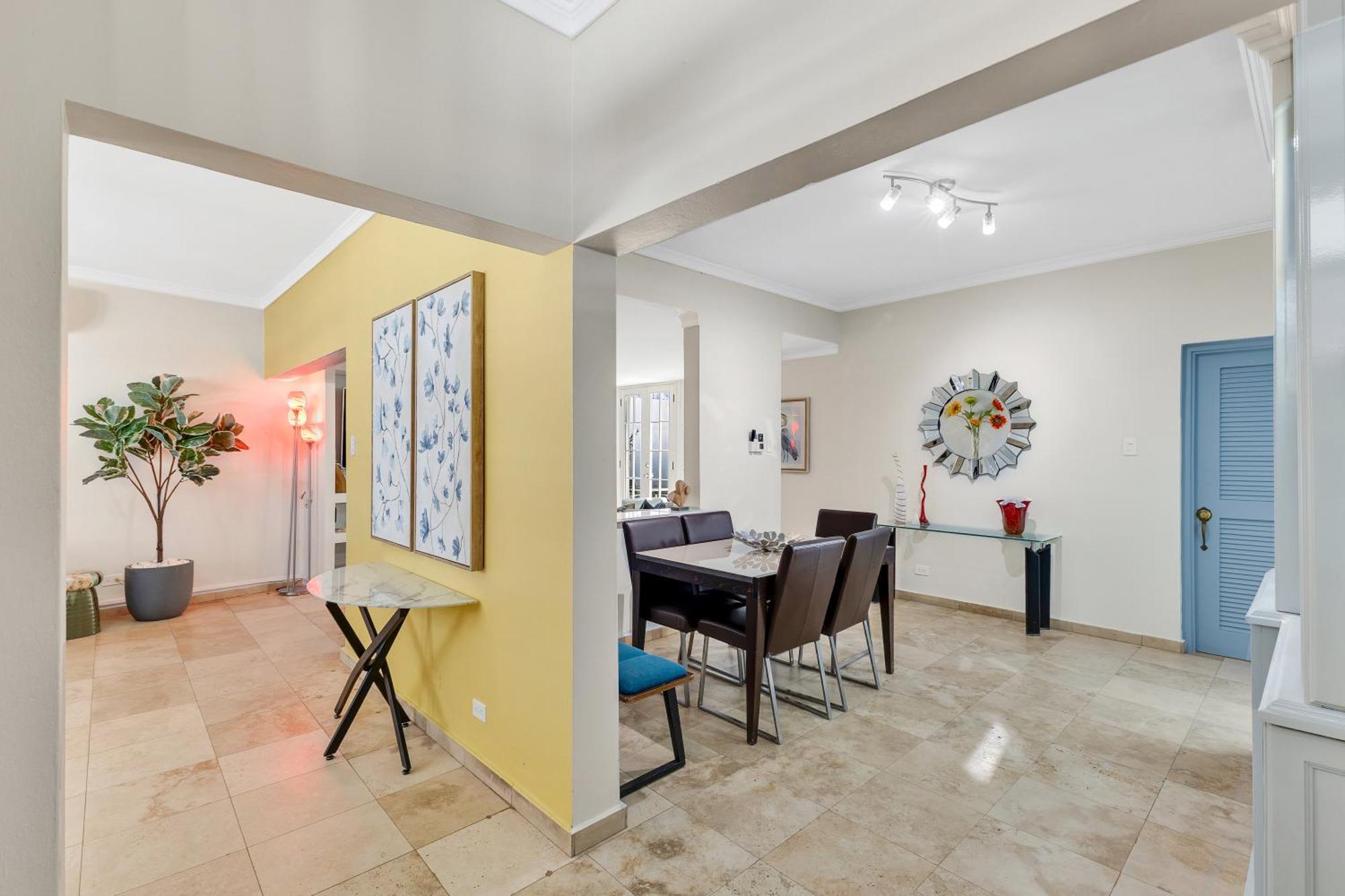 Condado 4 Bed 3 Bath Sleeps 8 Jacuzzi & Free Parking San Juan