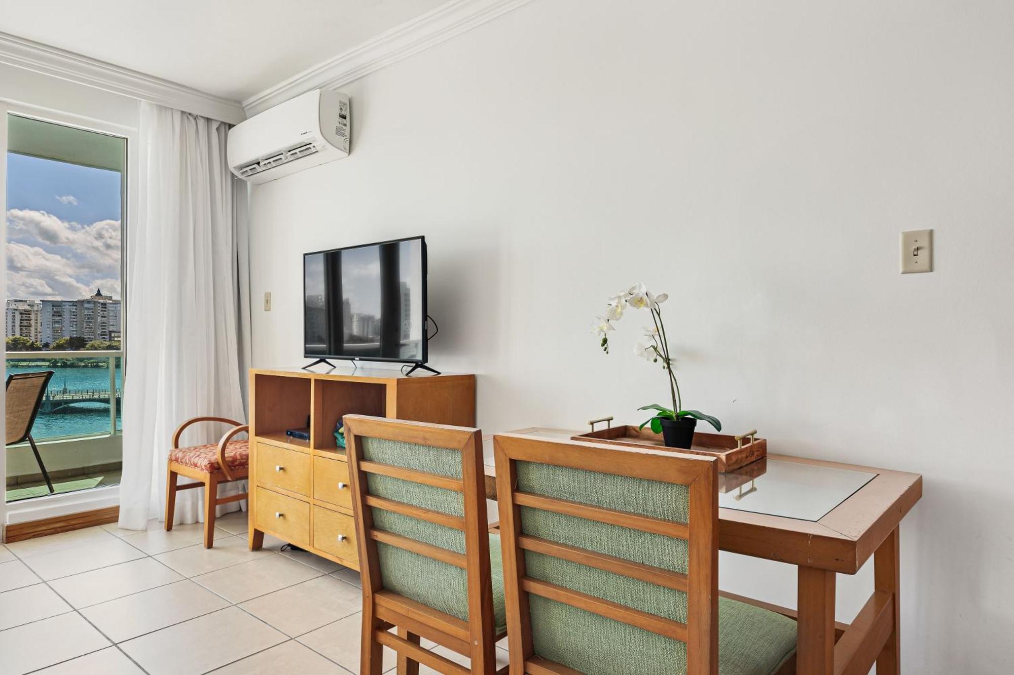 Seaside Terrace Condado Close To The Apartment