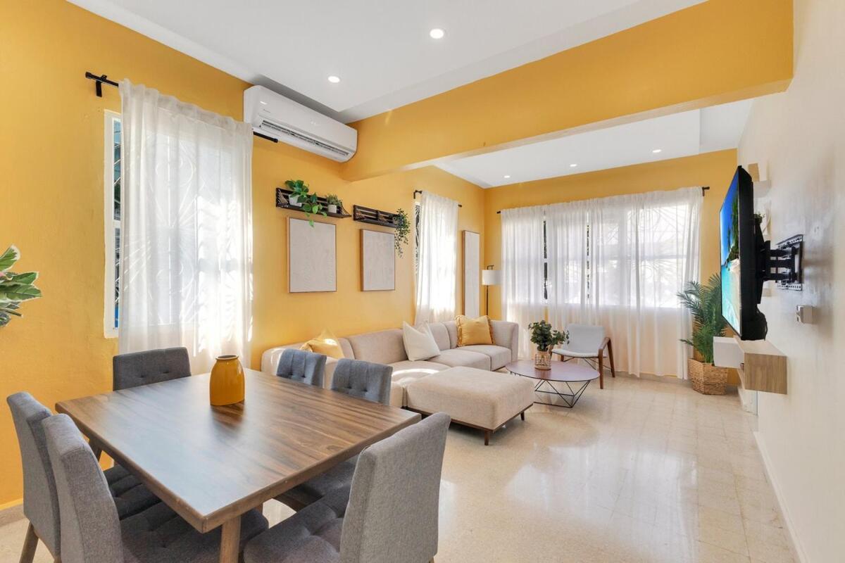 Apartment Group Vacation Steps From And Nightlife *