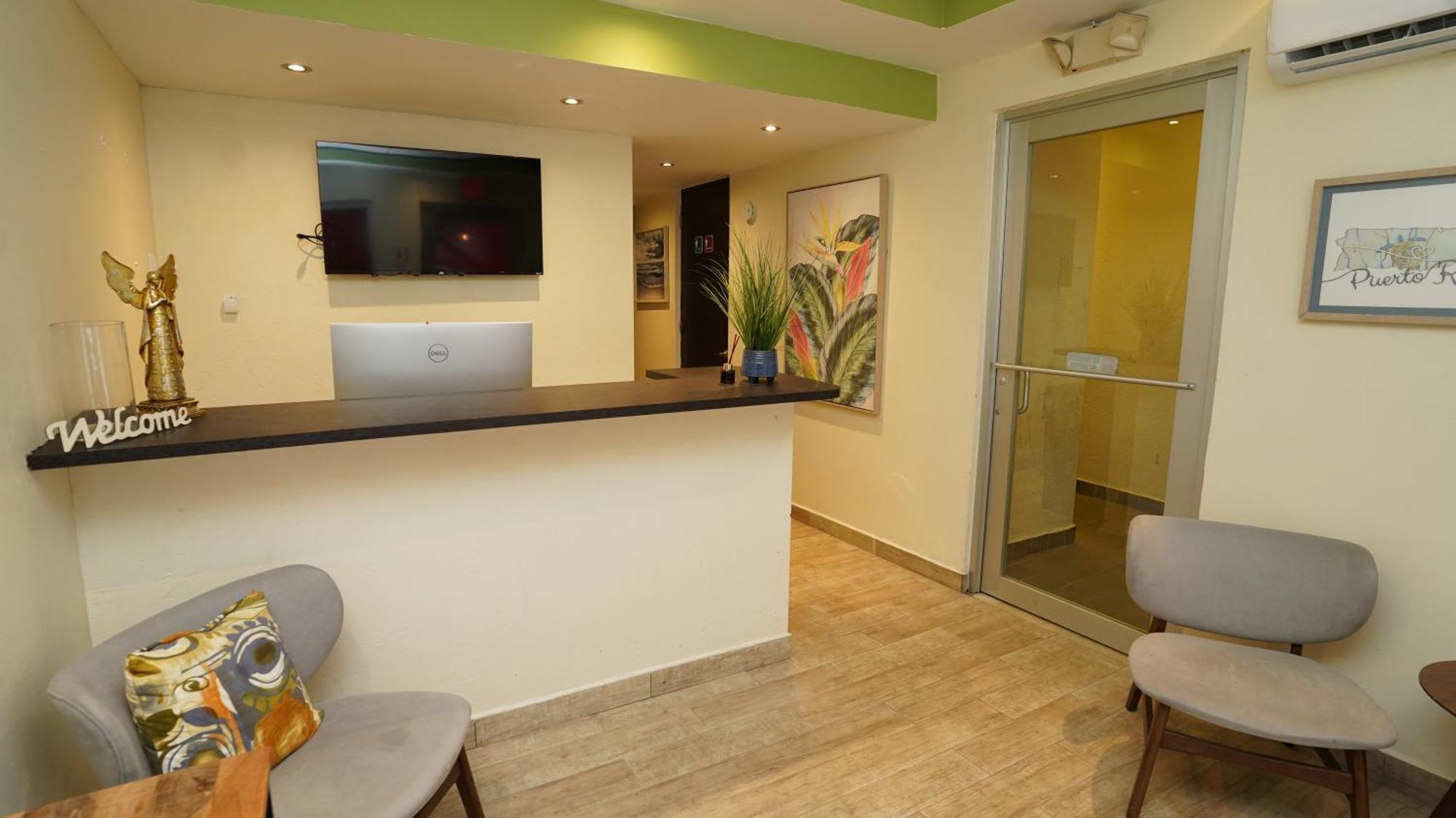 La Placita Hotel-suite 206 * San Juan