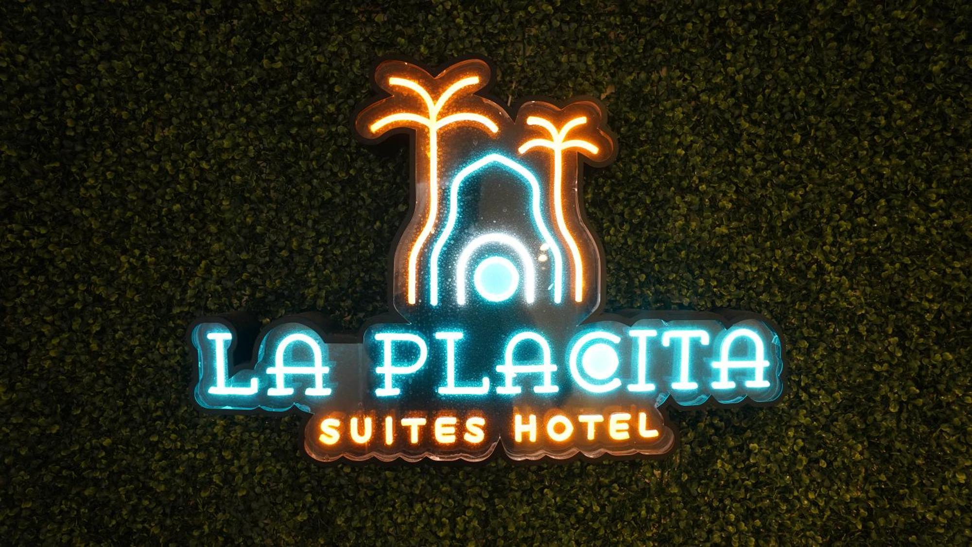 La Placita Hotel-suite 206 * San Juan