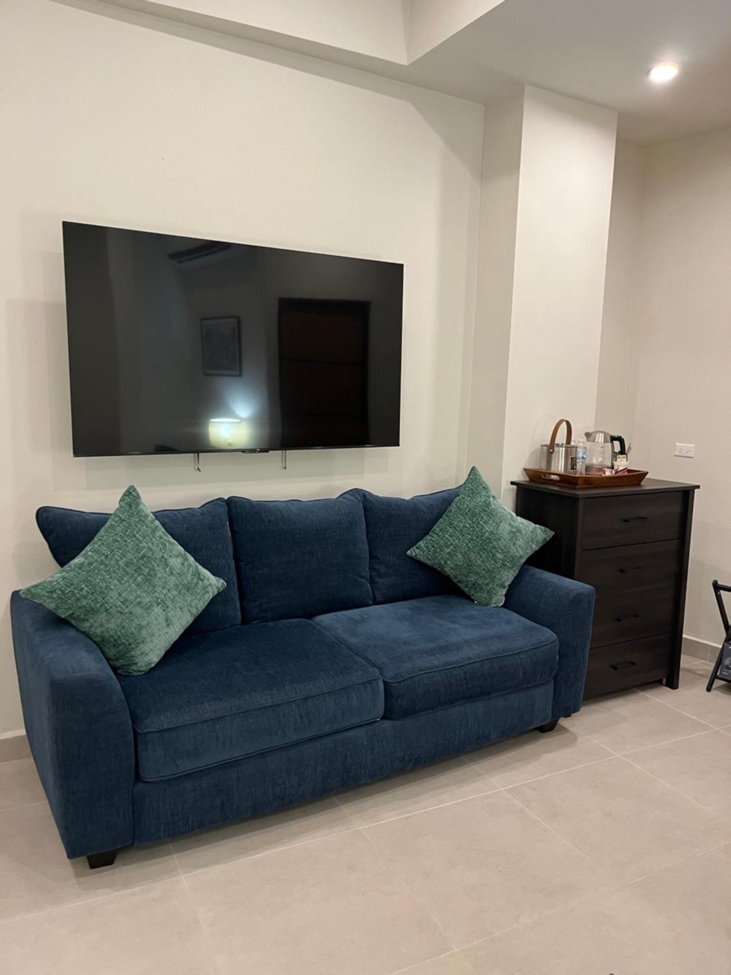 The Looking Glass 3* San Juan