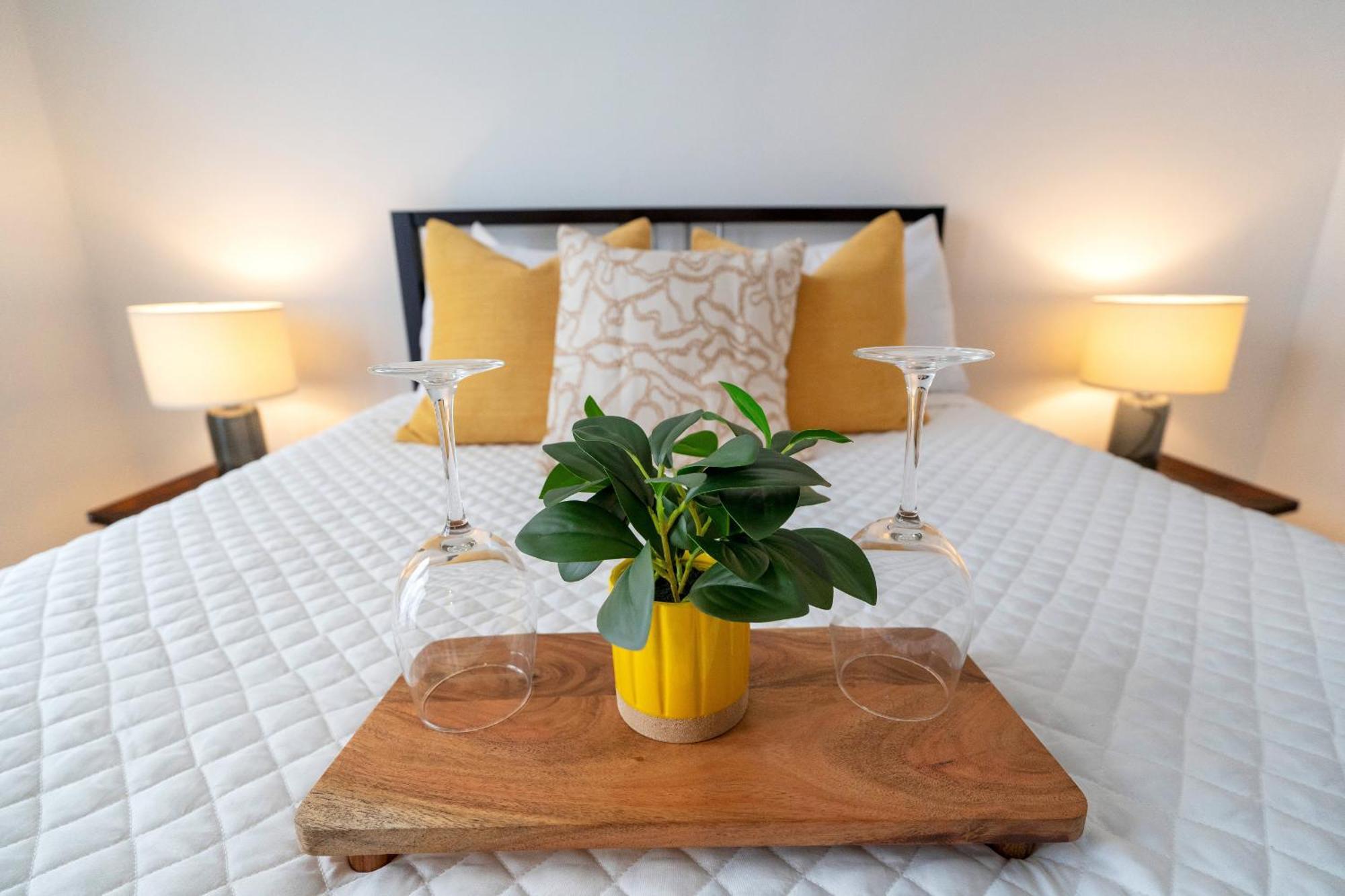 Charming Osj Hideaway - Terrace & Full Kitchen Apartment